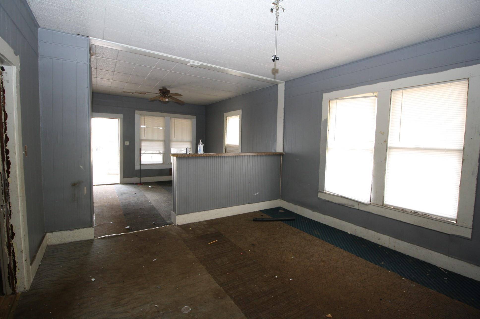 Paris, TX 75460,684 5th ST NW