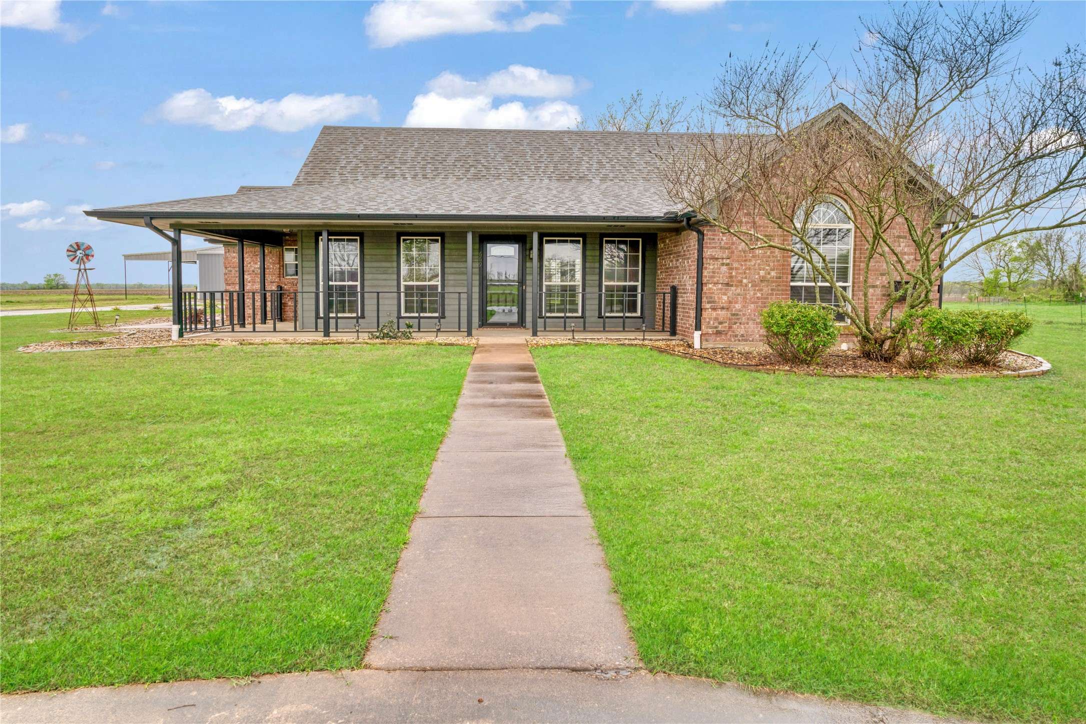 Deport, TX 75435,669 Clarksdale ST