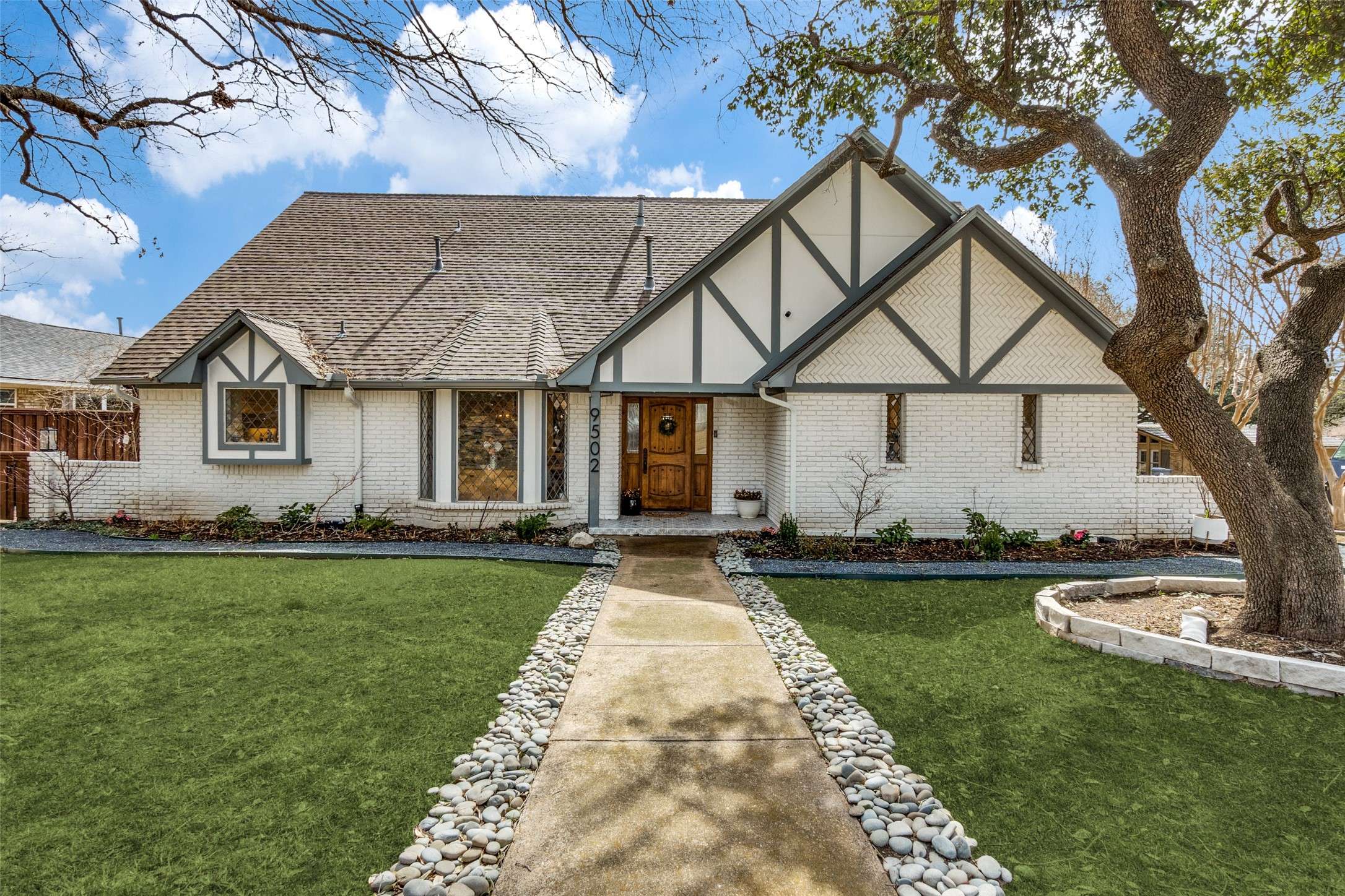 Dallas, TX 75243,9502 Robin Meadow DR