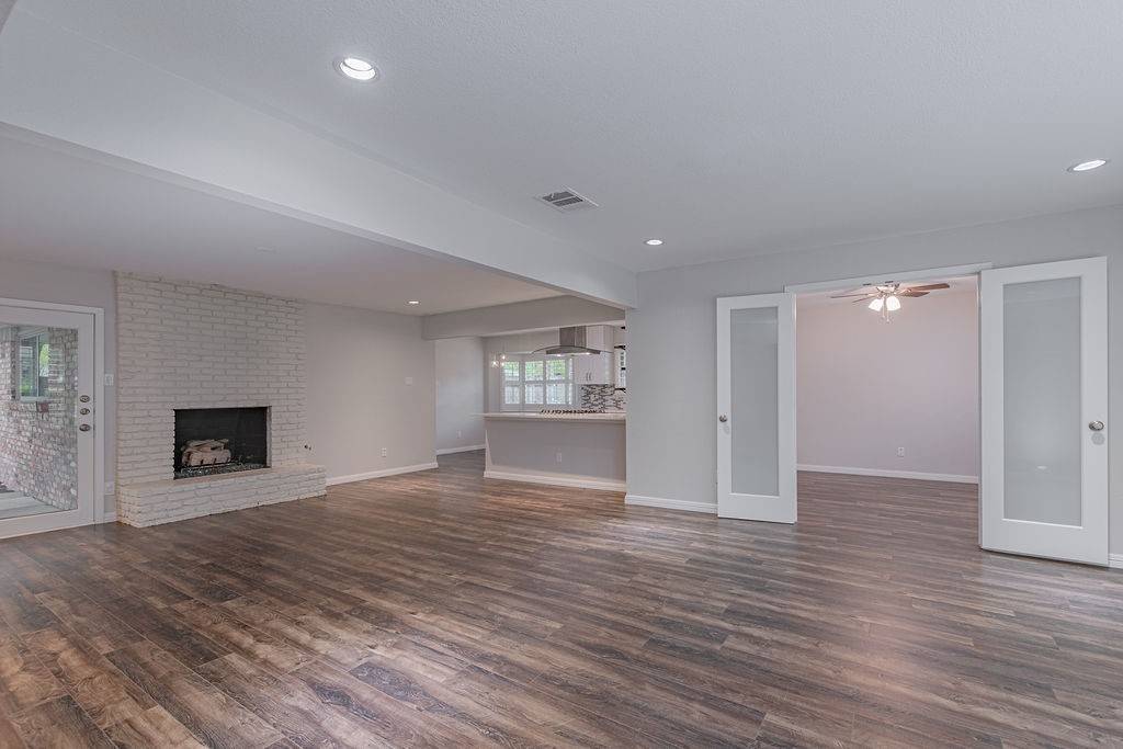 Dallas, TX 75229,3336 Whitehall DR