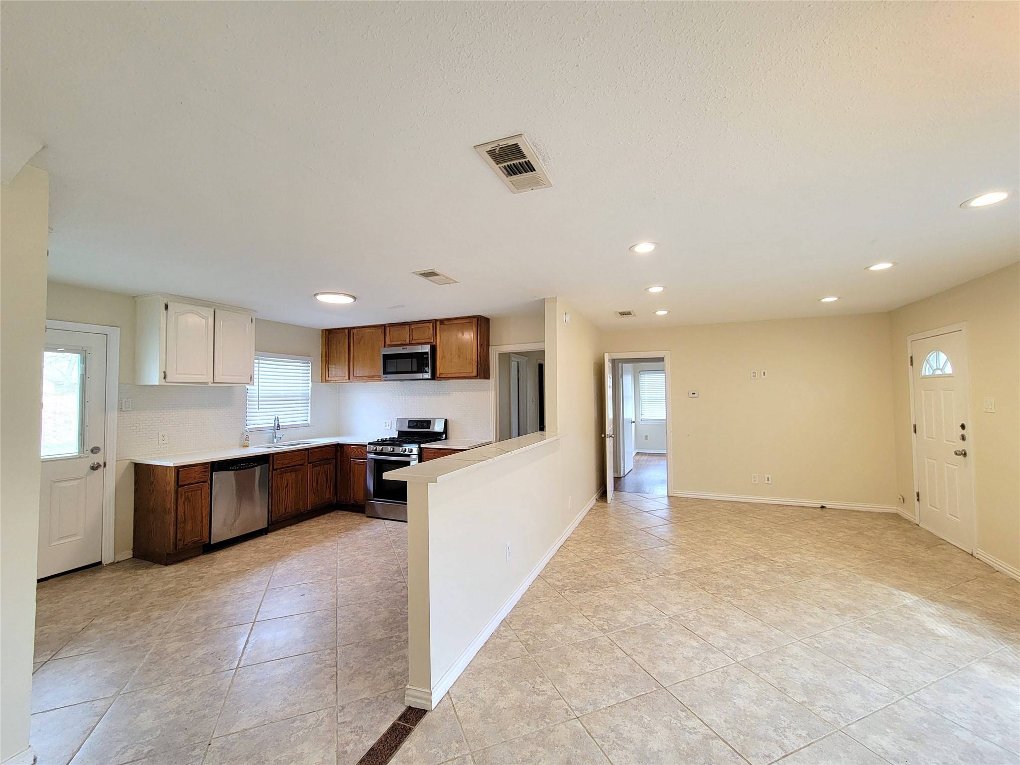 Dallas, TX 75218,11527 Broadmoor DR
