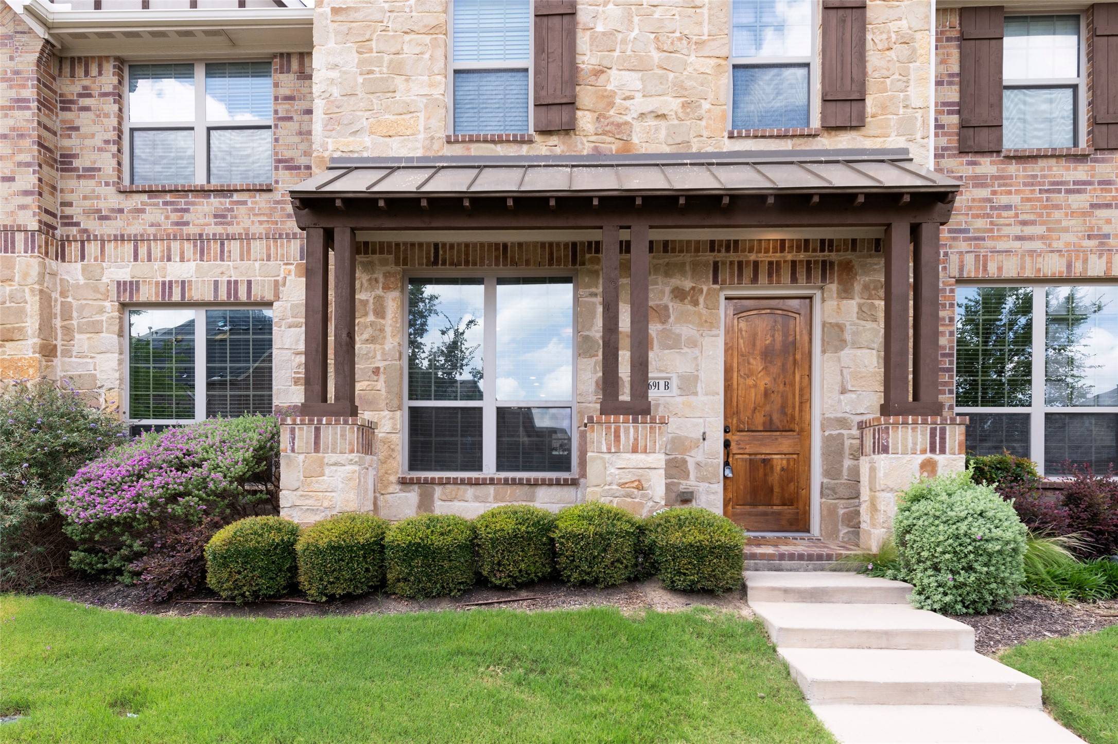Carrollton, TX 75010,4691B Rhett LN