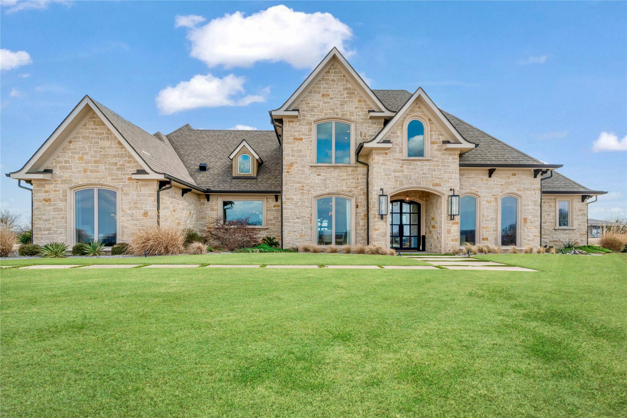 Paris, TX 75462,2106 County Road 43250