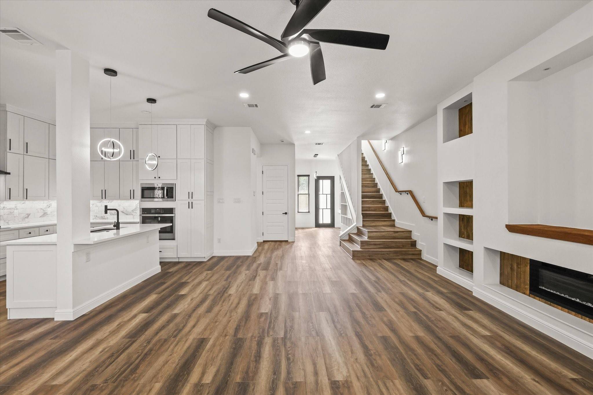 Granbury, TX 76048,5610 Barkridge DR #9
