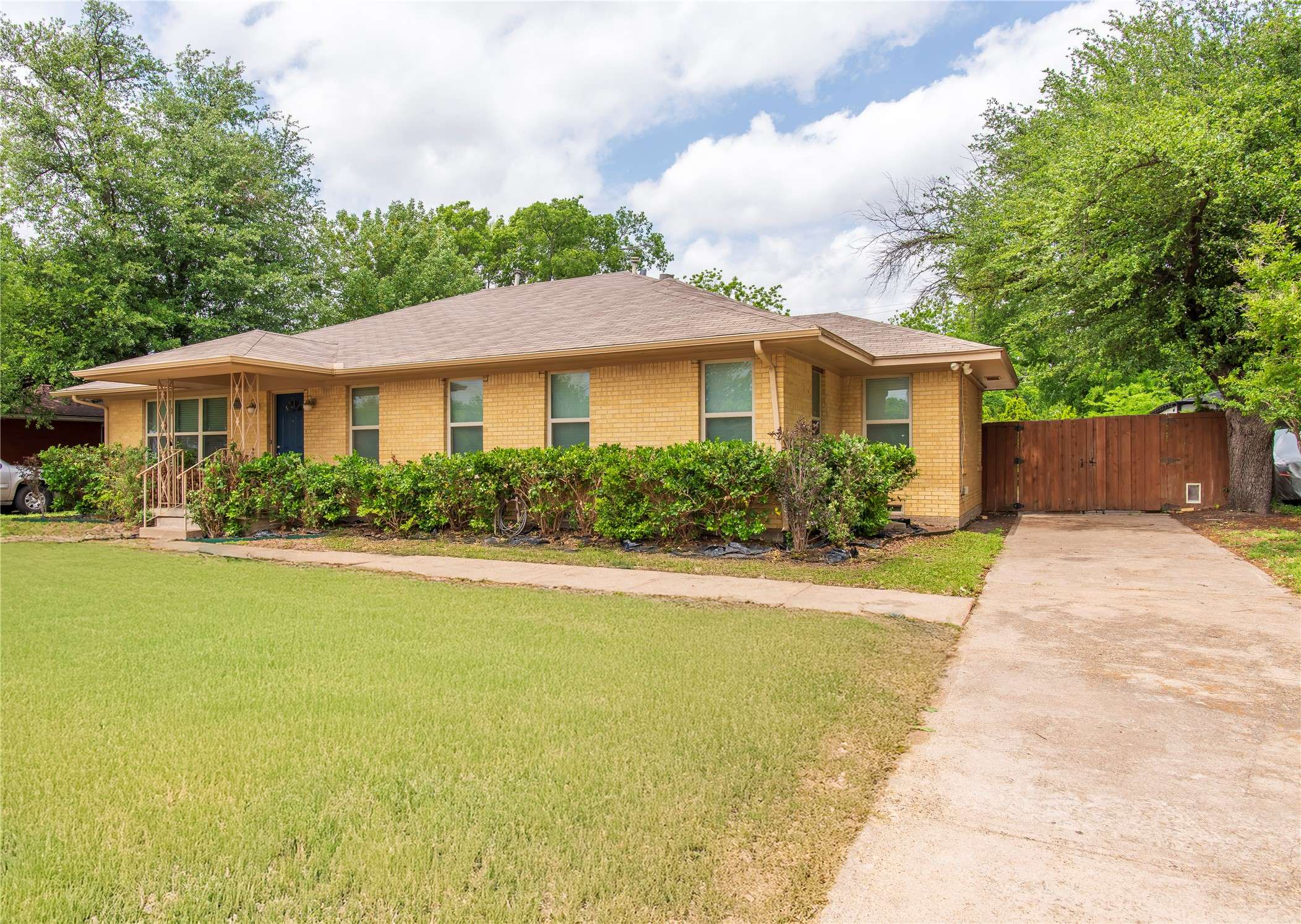 Dallas, TX 75220,3211 Lockmoor LN