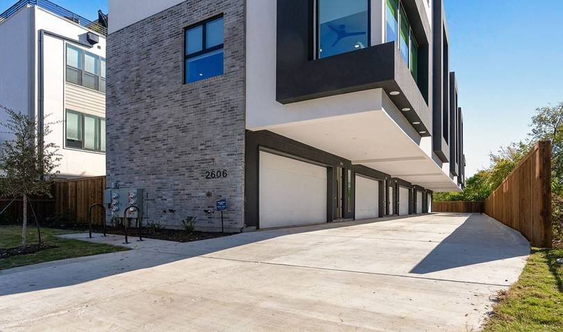 Dallas, TX 75235,2606 Kimsey DR #105