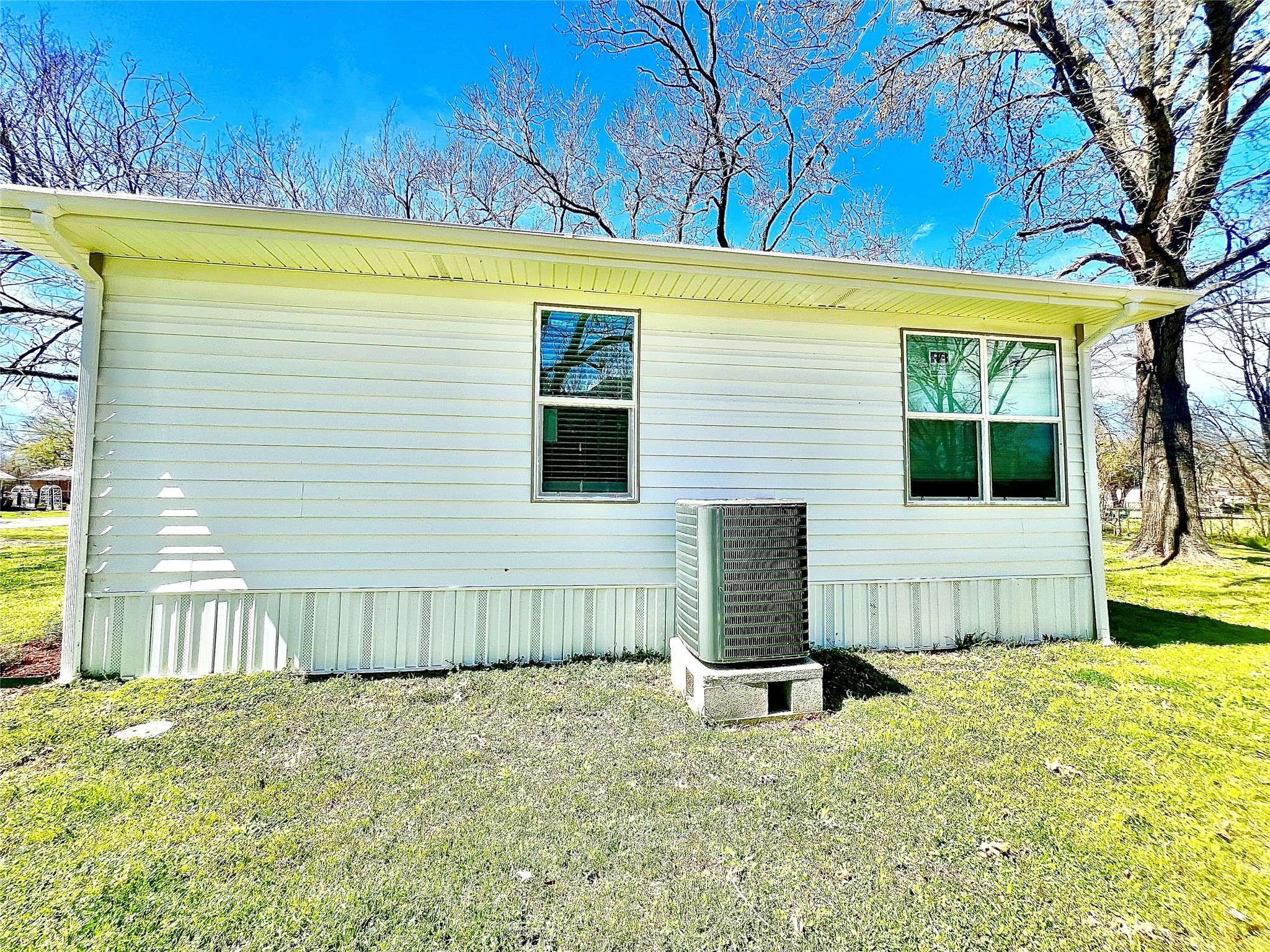 Groesbeck, TX 76642,309 E State ST