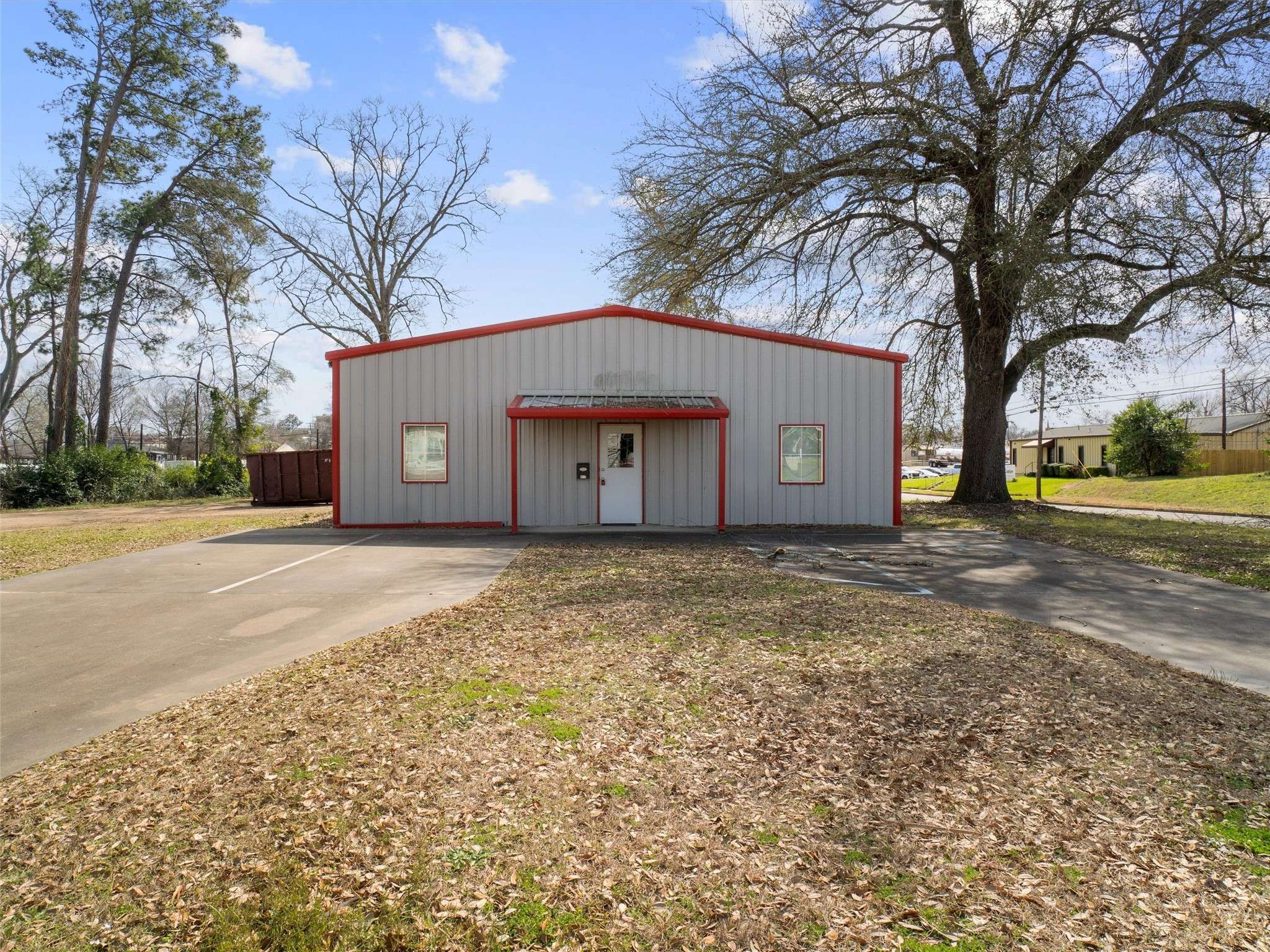 Gilmer, TX 75644,207 W Scott St.