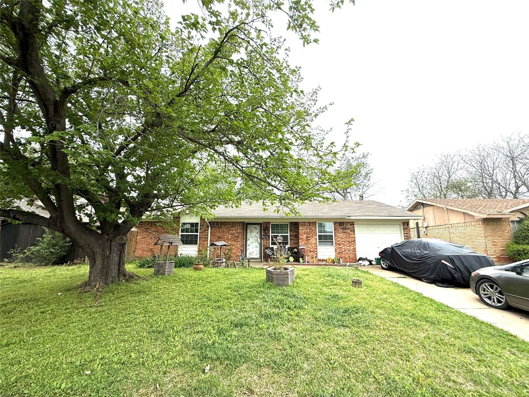 Grand Prairie, TX 75052,2646 Brady LN