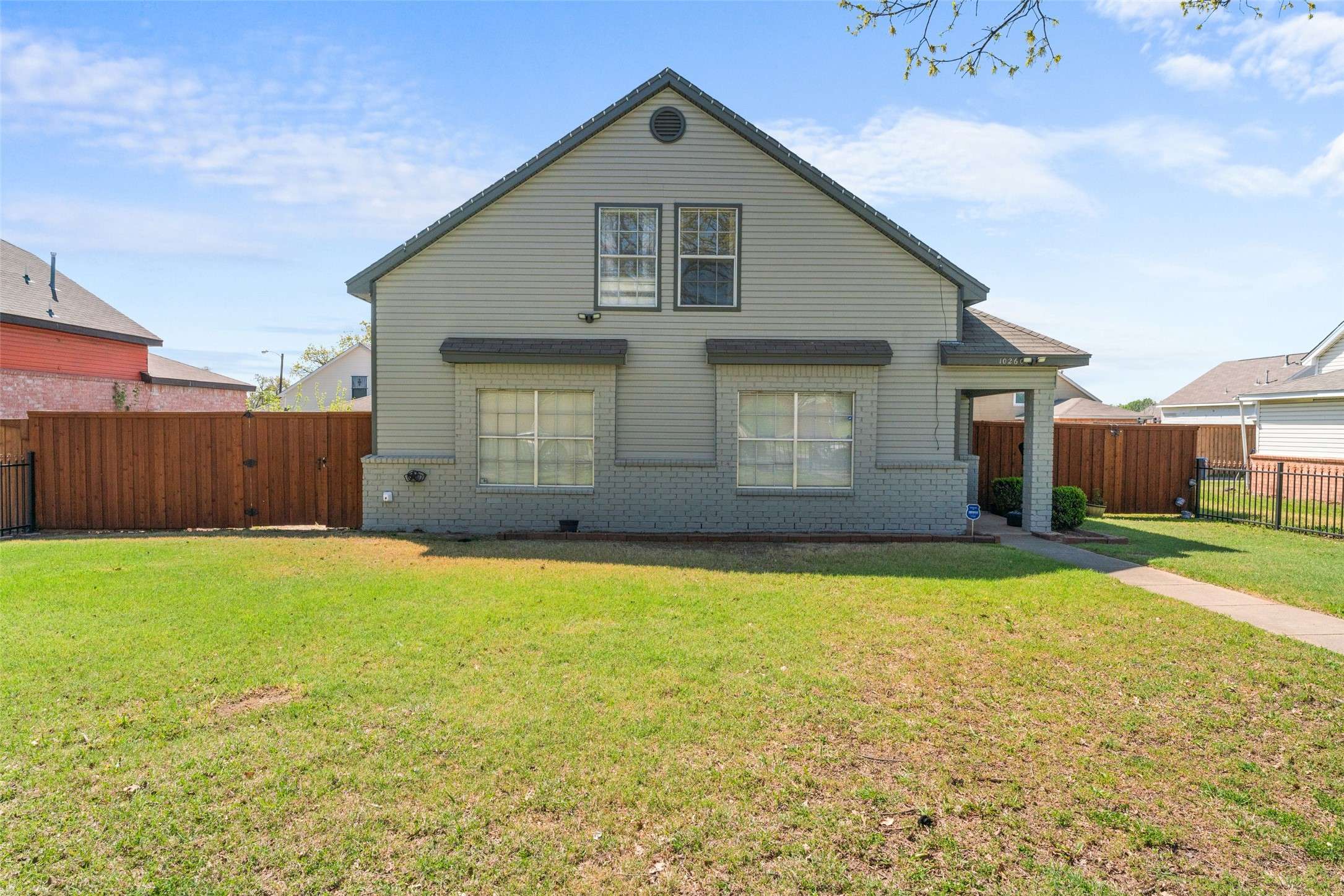 Dallas, TX 75217,10260 Budtime LN