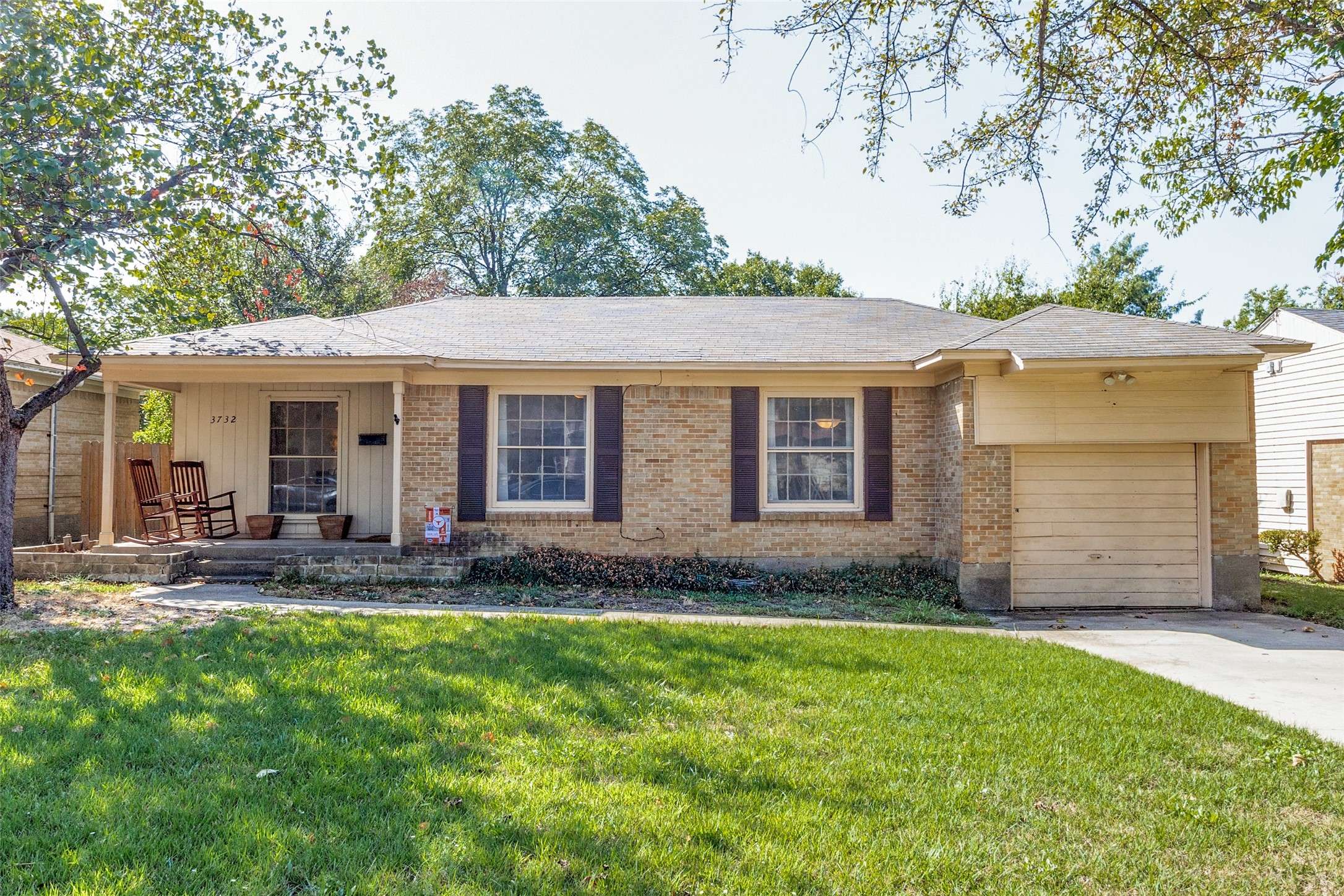 Dallas, TX 75220,3732 Seguin DR