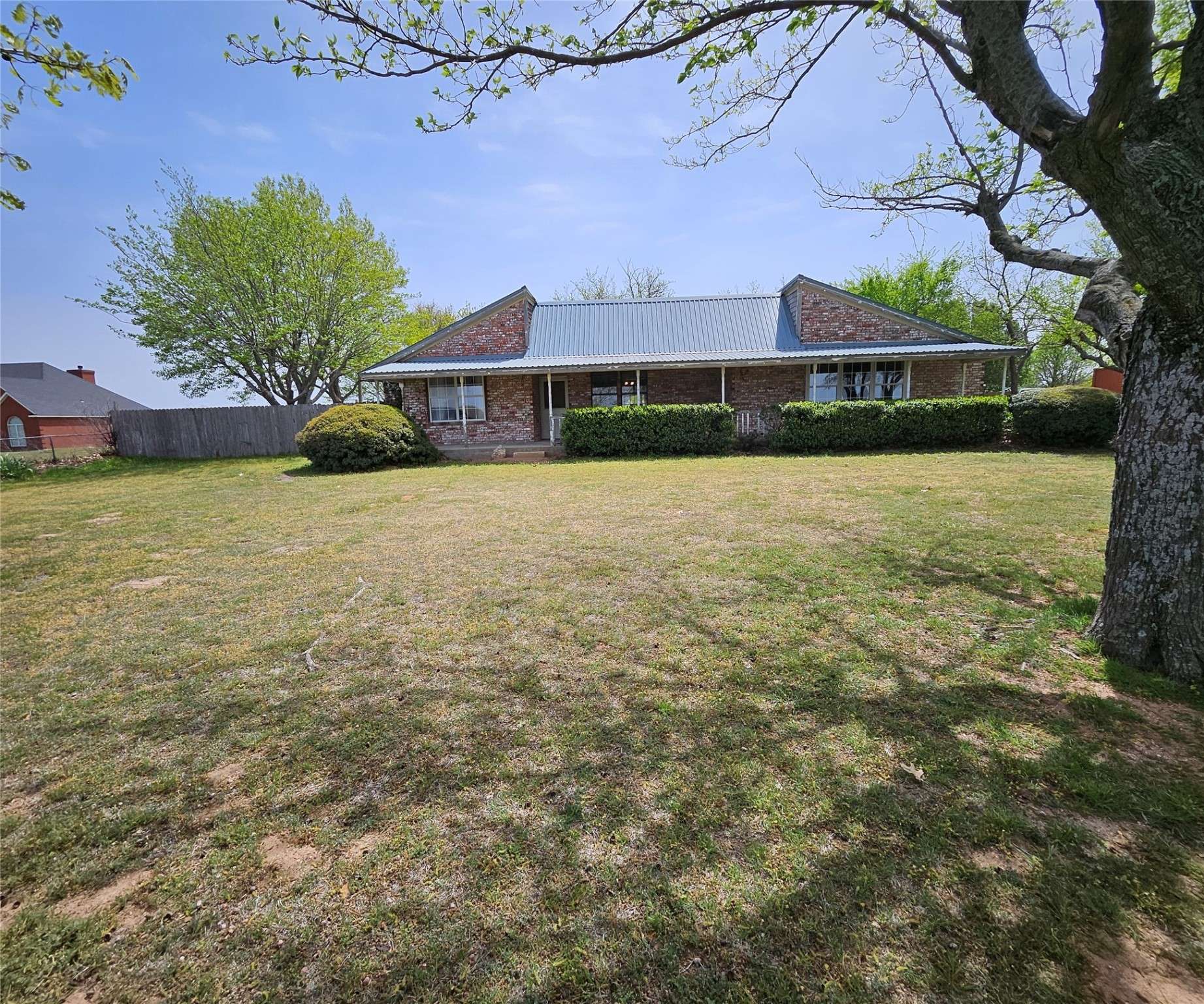 Bowie, TX 76230,1352 Winn RD