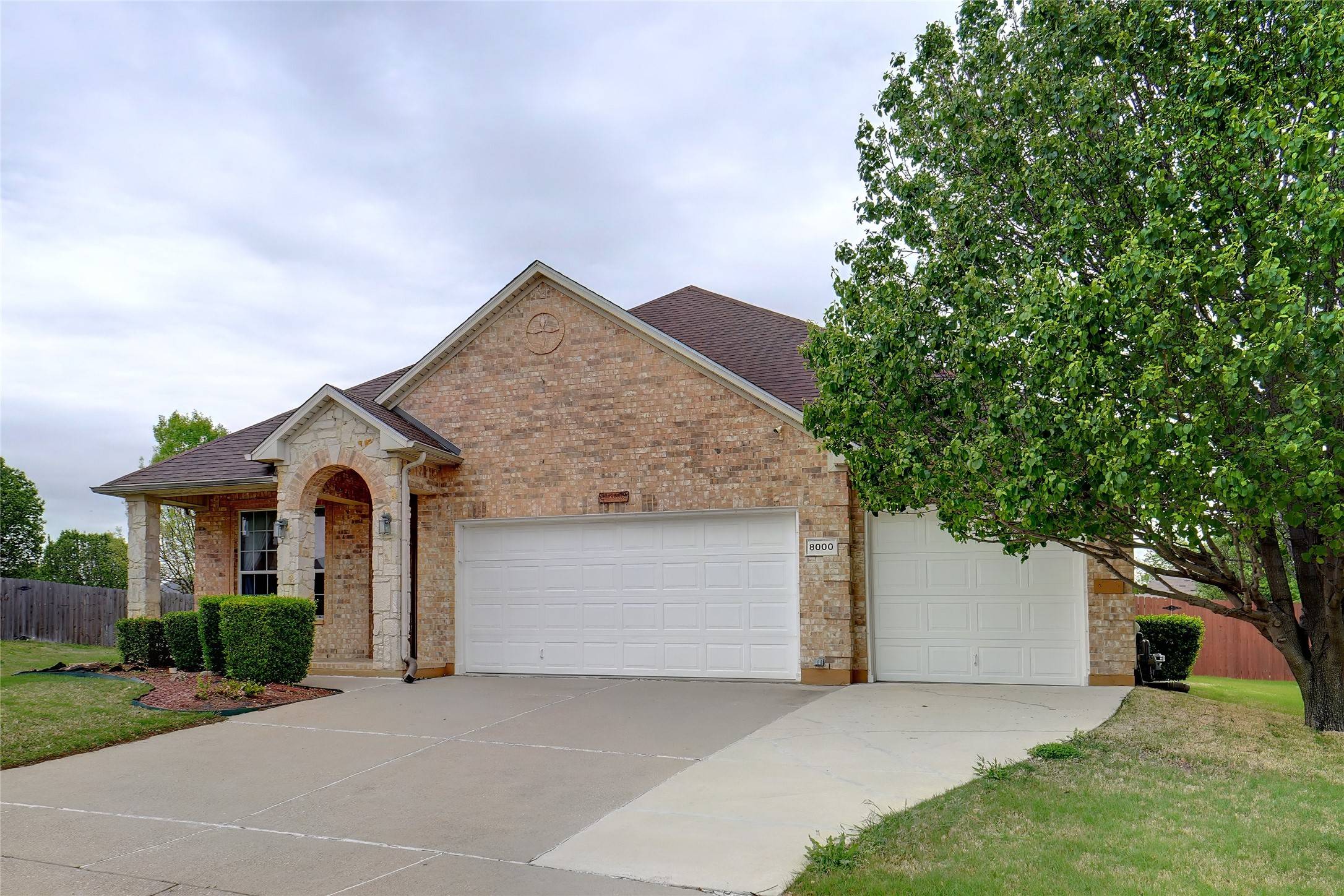 Arlington, TX 76002,8000 Joshua Tree CT