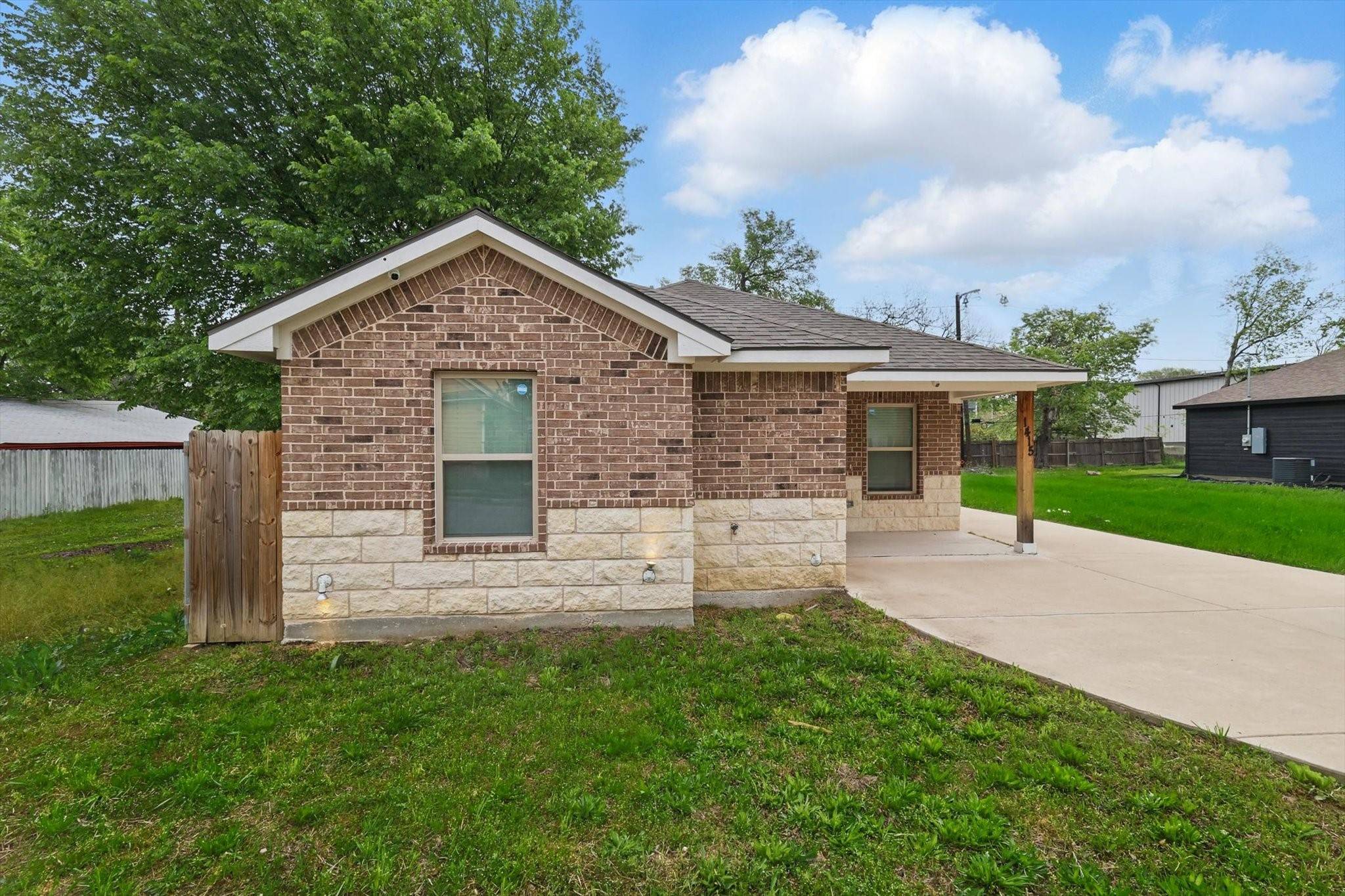 Fort Worth, TX 76104,1415 Missouri AVE