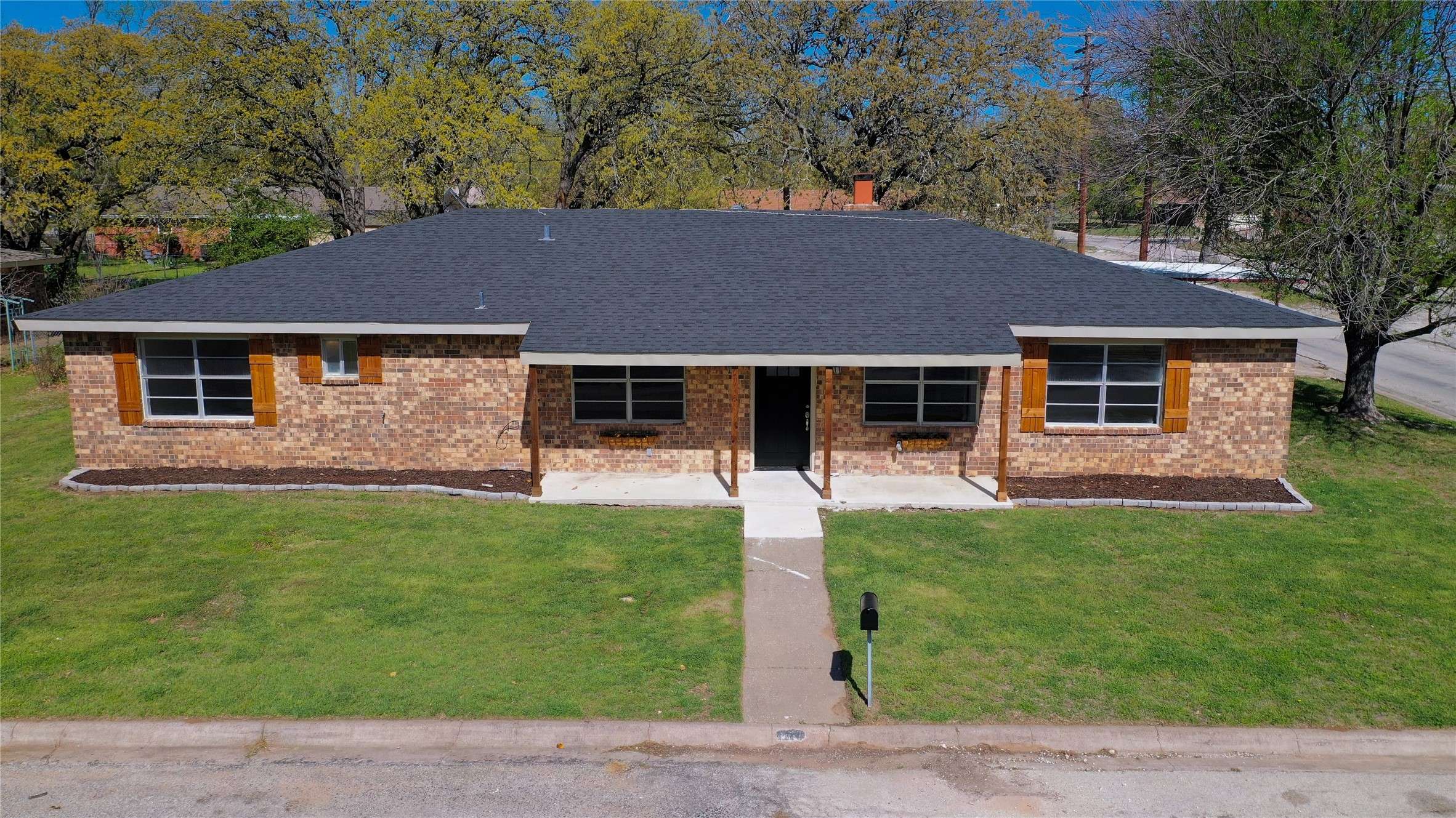 Bowie, TX 76230,1210 Miller ST