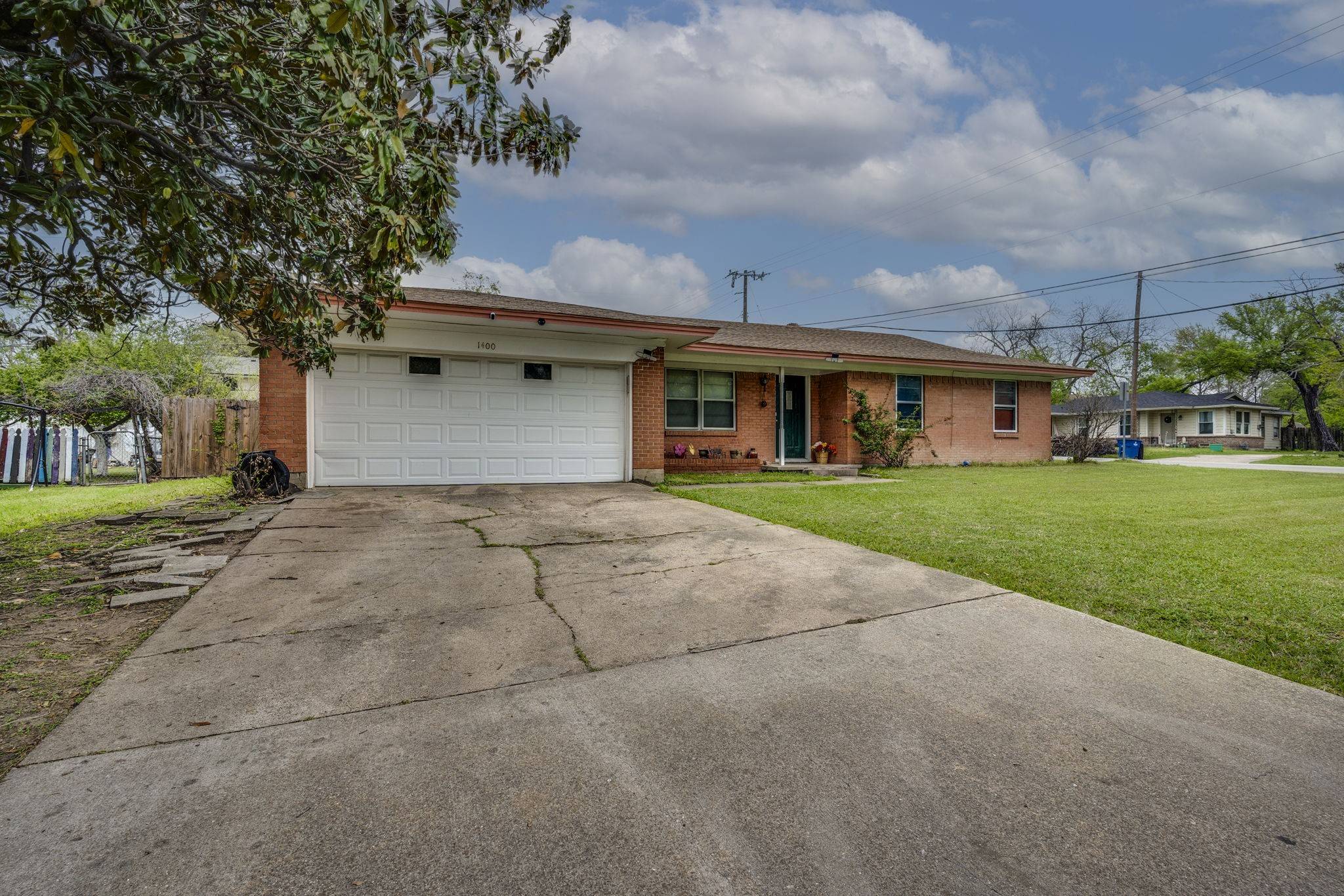 Ennis, TX 75119,1400 Nichols ST