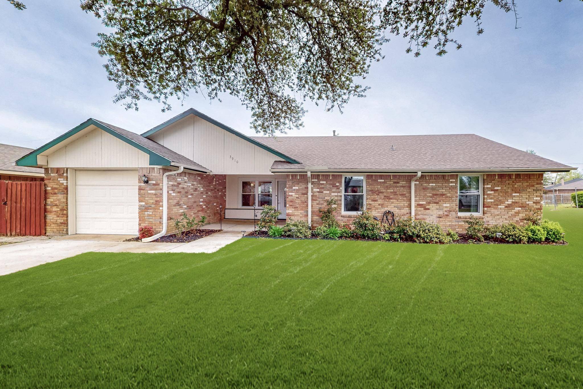 Sachse, TX 75048,3910 7th ST