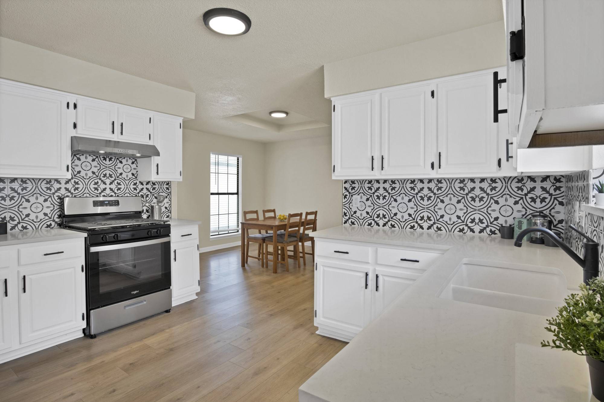Dallas, TX 75232,2015 Garden Crest LN