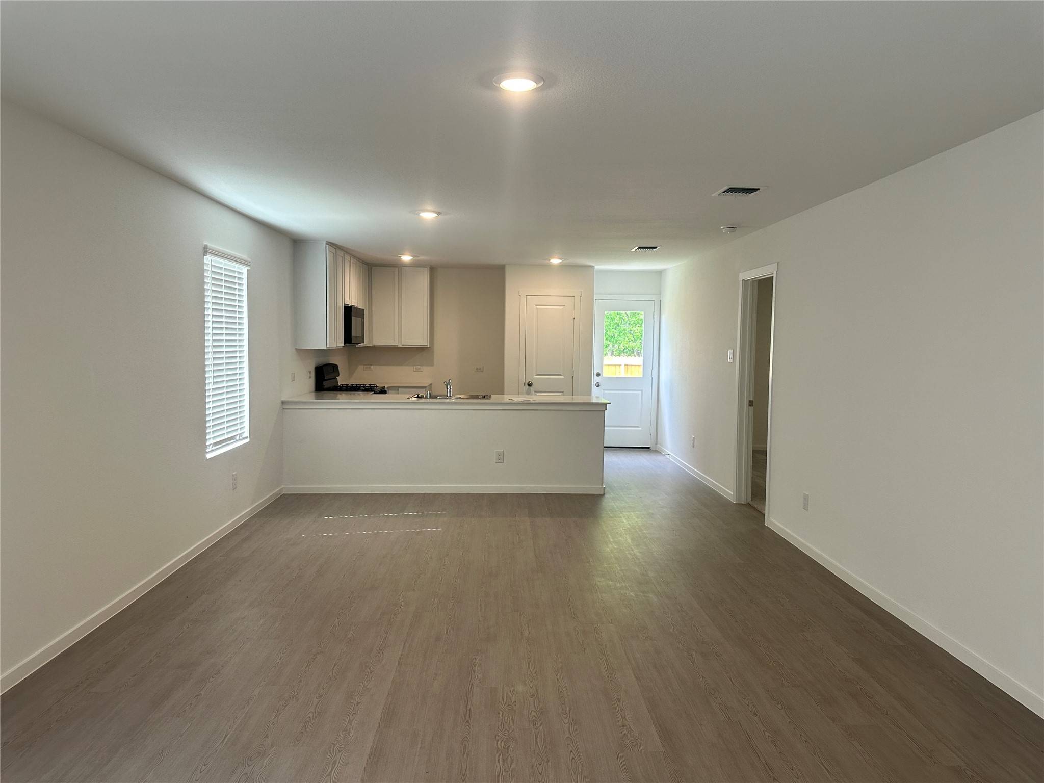Sherman, TX 75090,1301 Salton