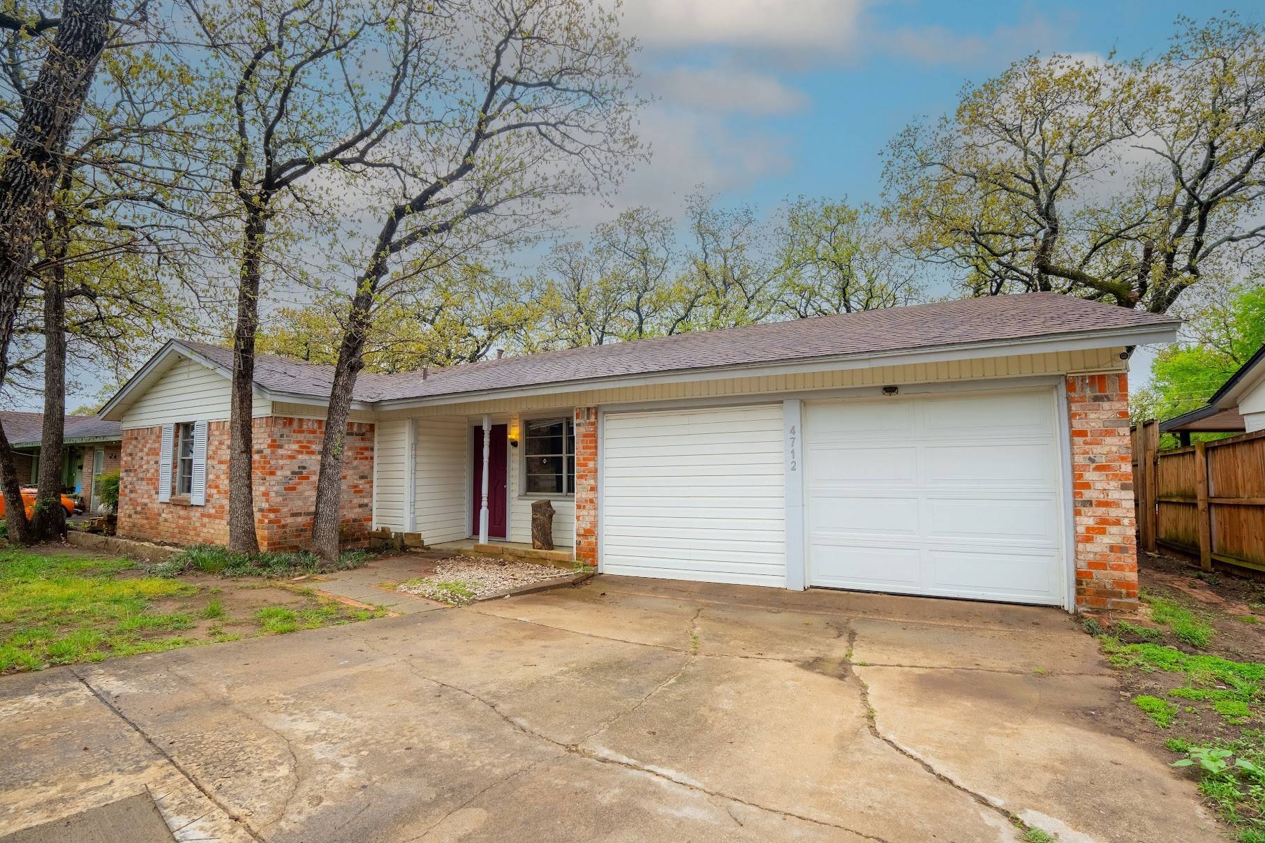 Forest Hill, TX 76140,4712 Woody LN