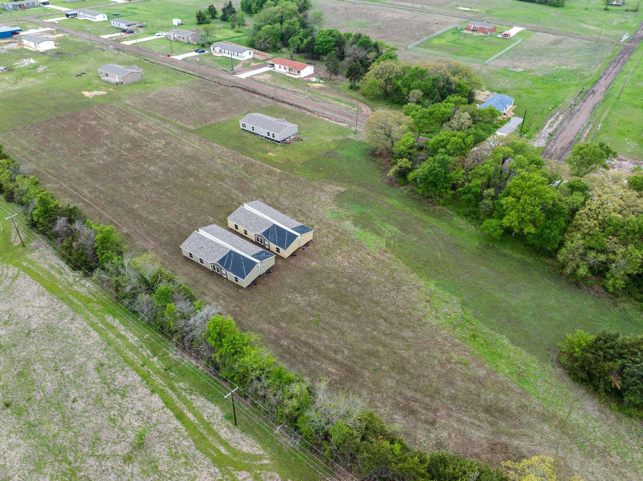 Bonham, TX 75418,225 Largo ST