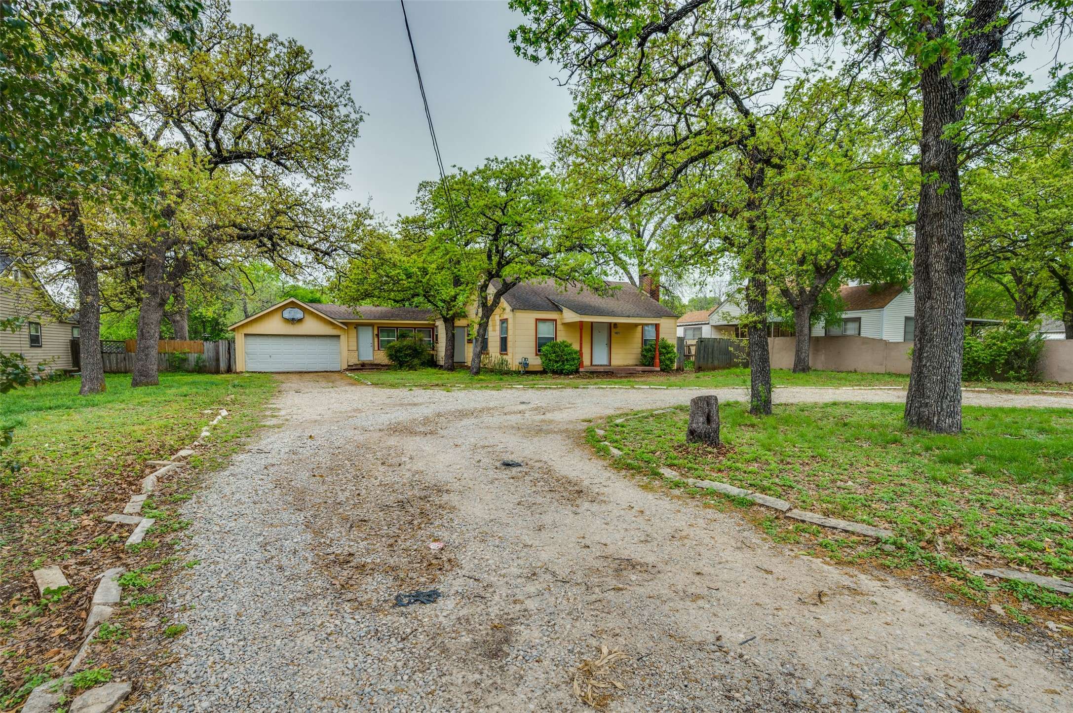 River Oaks, TX 76114,1021 Roberts Cut Off RD