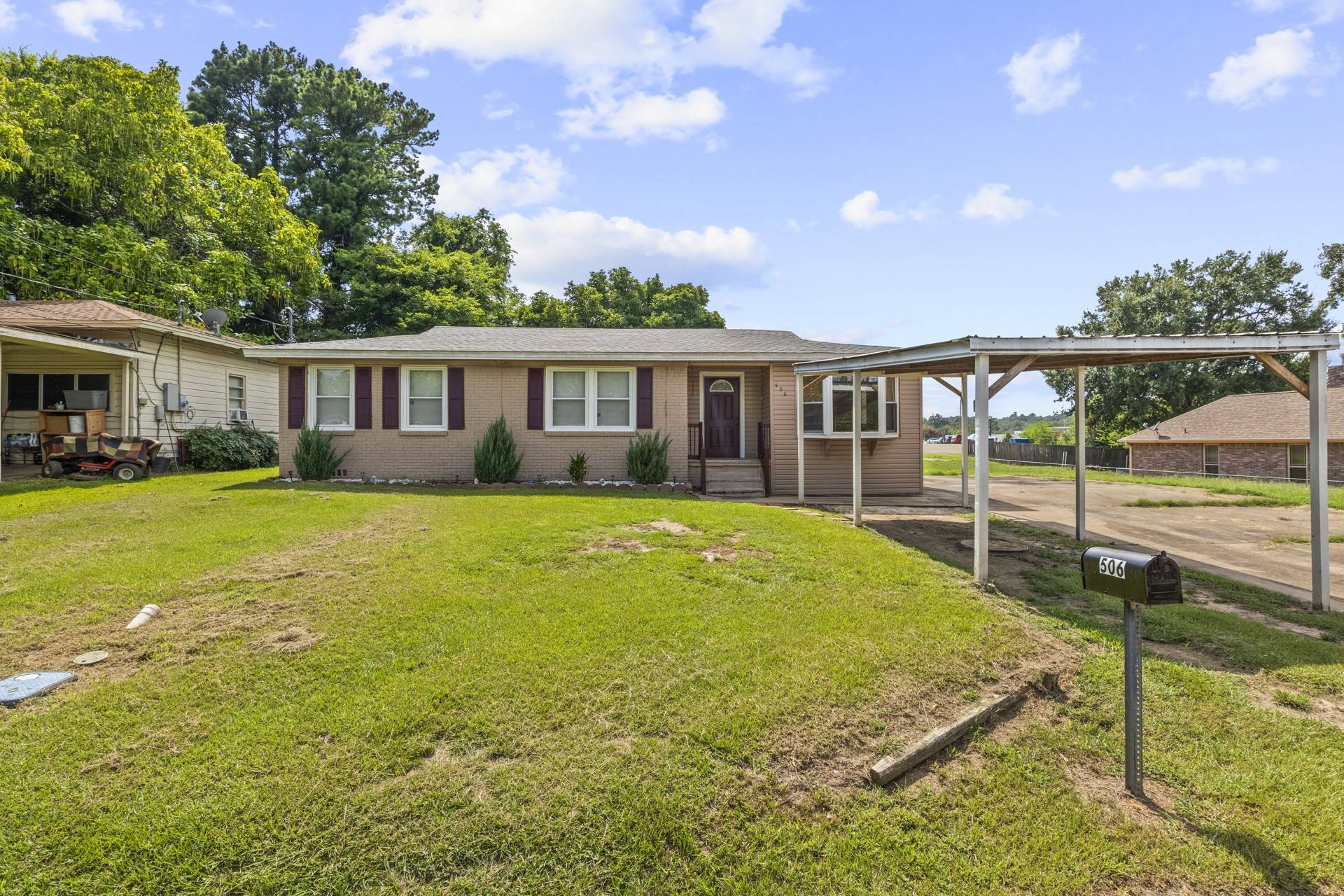 Daingerfield, TX 75638,506 Short