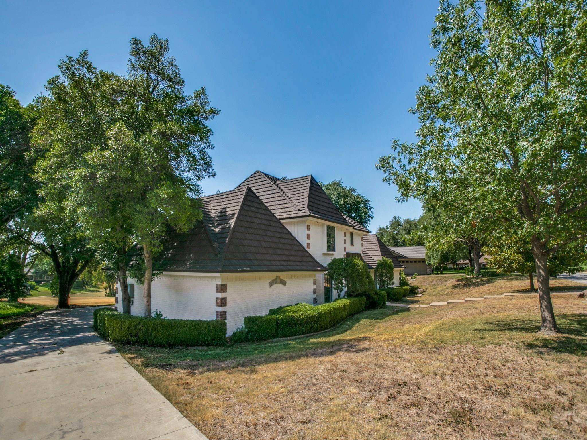Fort Worth, TX 76112,404 Havenwood LN N