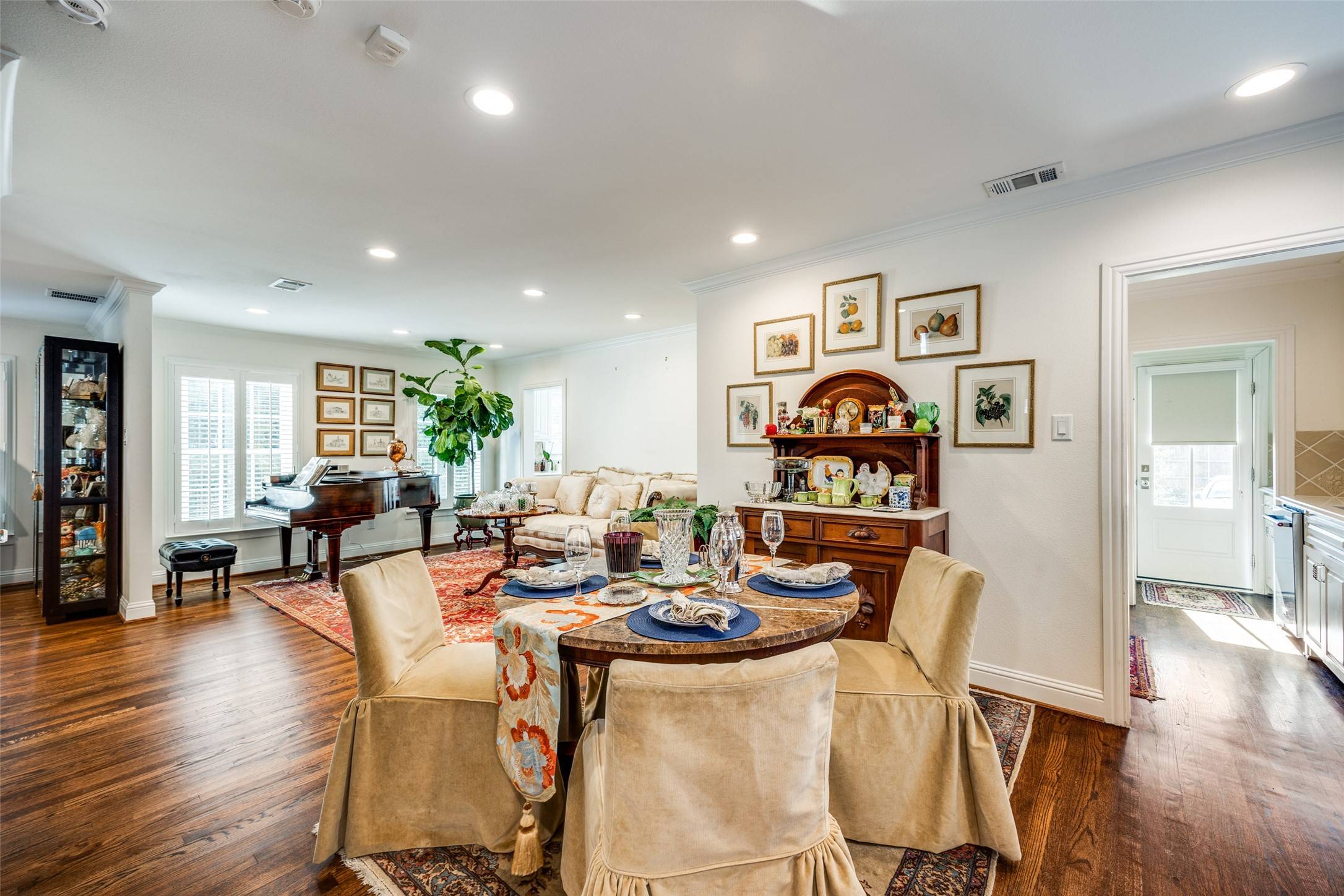 Highland Park, TX 75205,3105 Mockingbird LN
