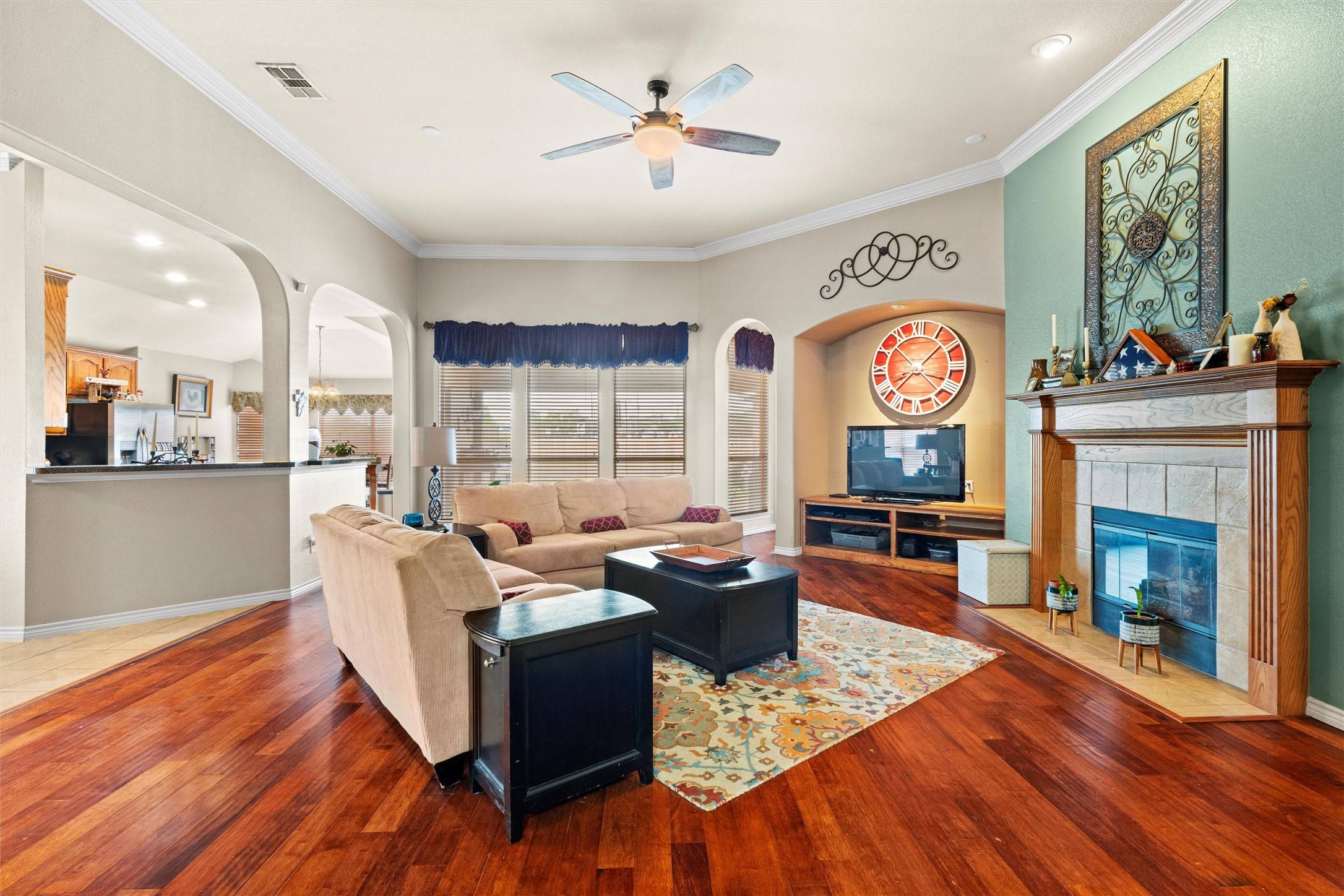 Arlington, TX 76002,1301 Crest Glen DR