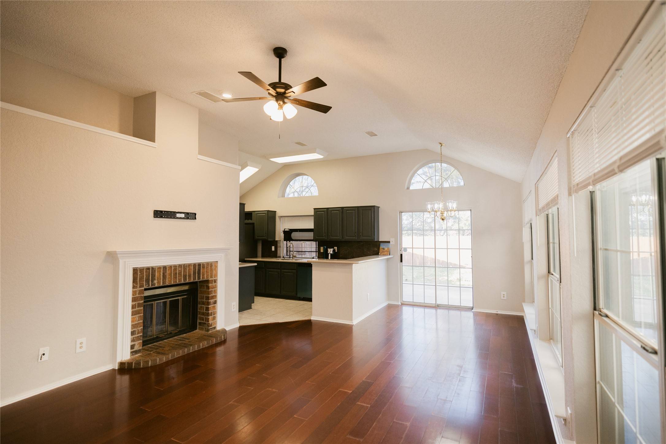 Lewisville, TX 75067,911 Plantation DR