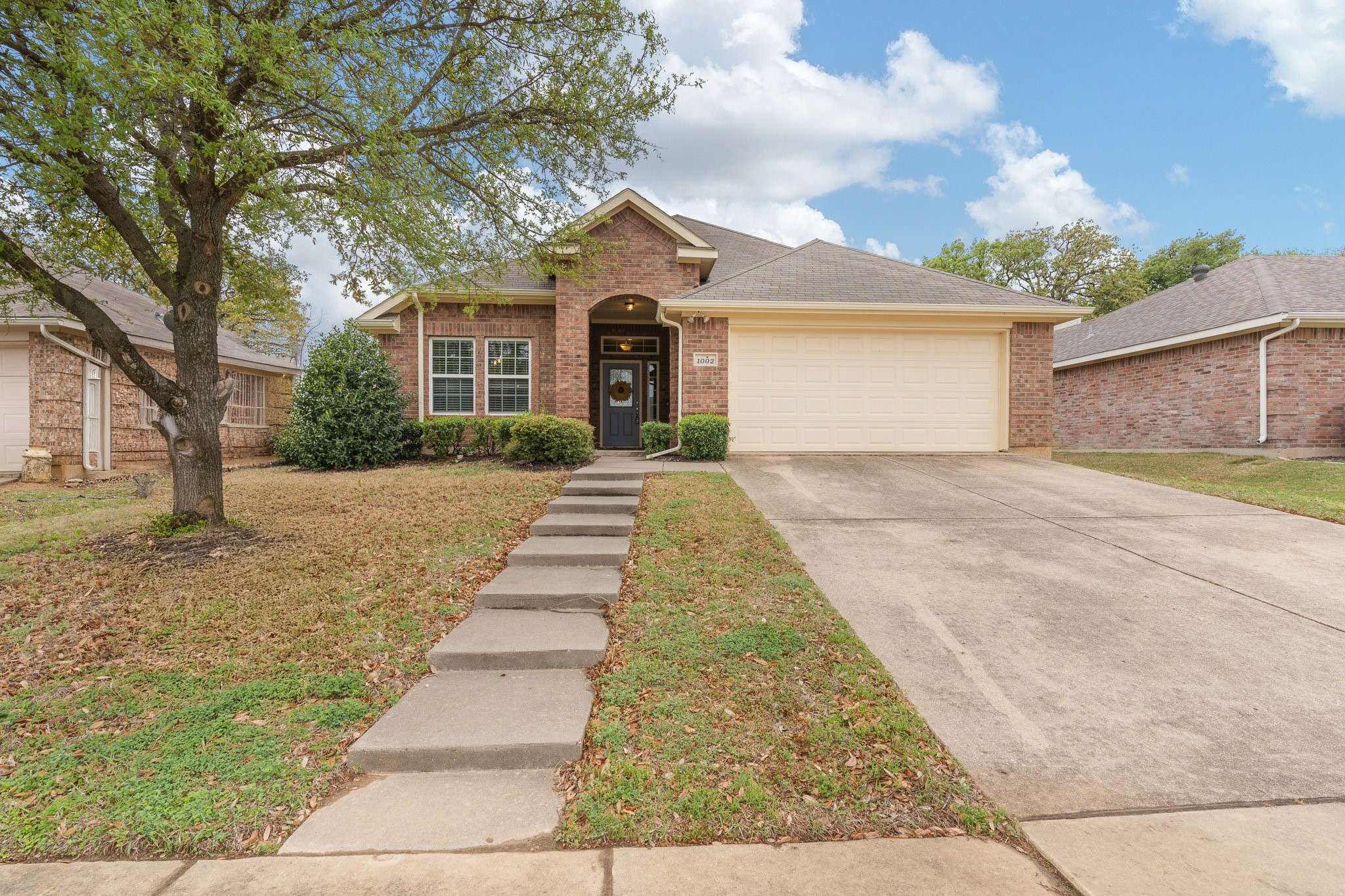 Burleson, TX 76028,1002 Hidden Oaks DR