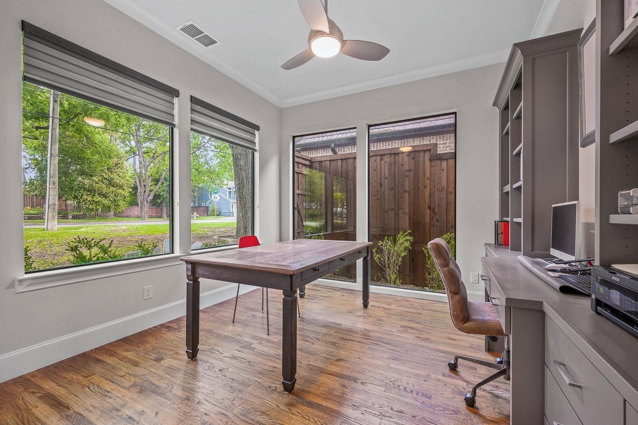 Dallas, TX 75214,7214 La Vista DR