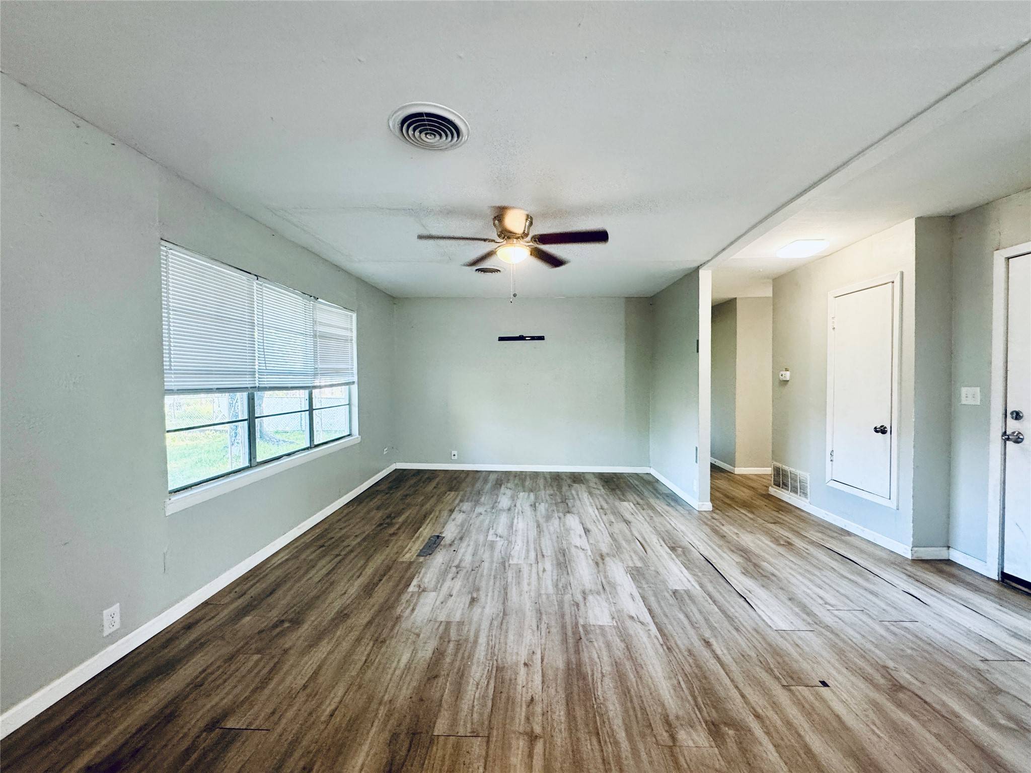Stephenville, TX 76401,935 W Park ST