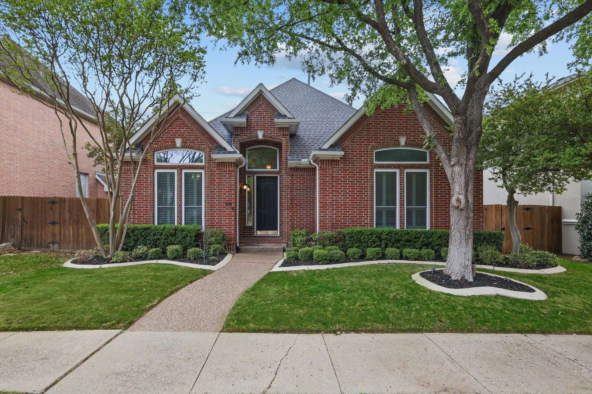 Irving, TX 75062,3215 Ricci LN