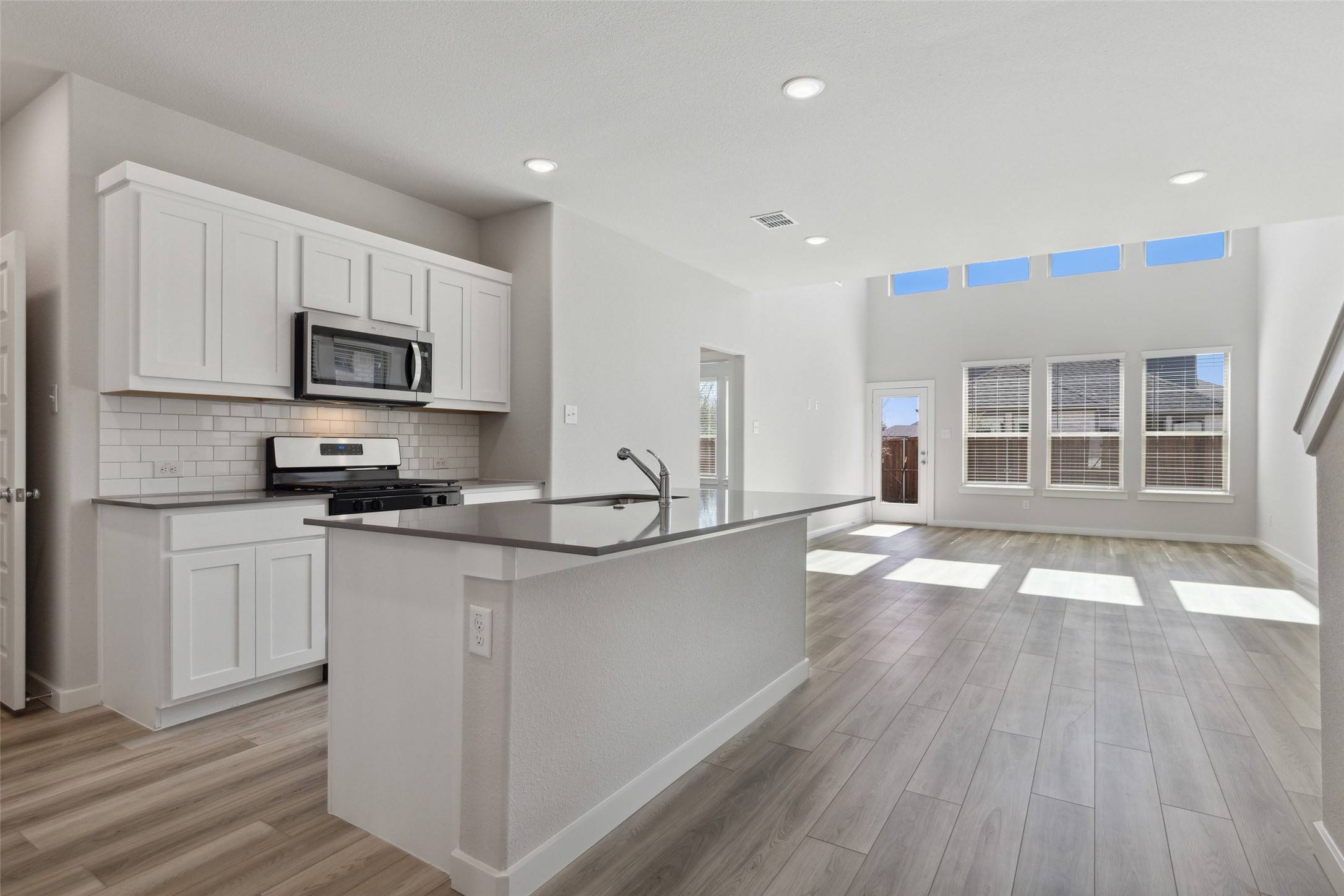 Lavon, TX 75166,957 Tulip TRL
