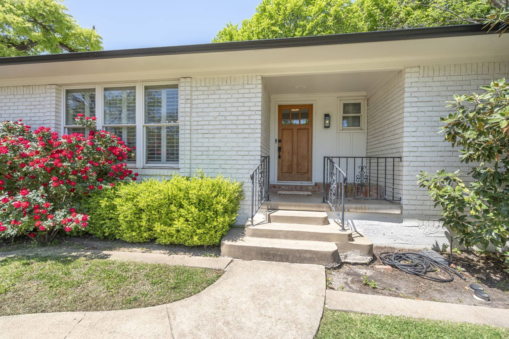 Dallas, TX 75231,6911 Blackwood DR