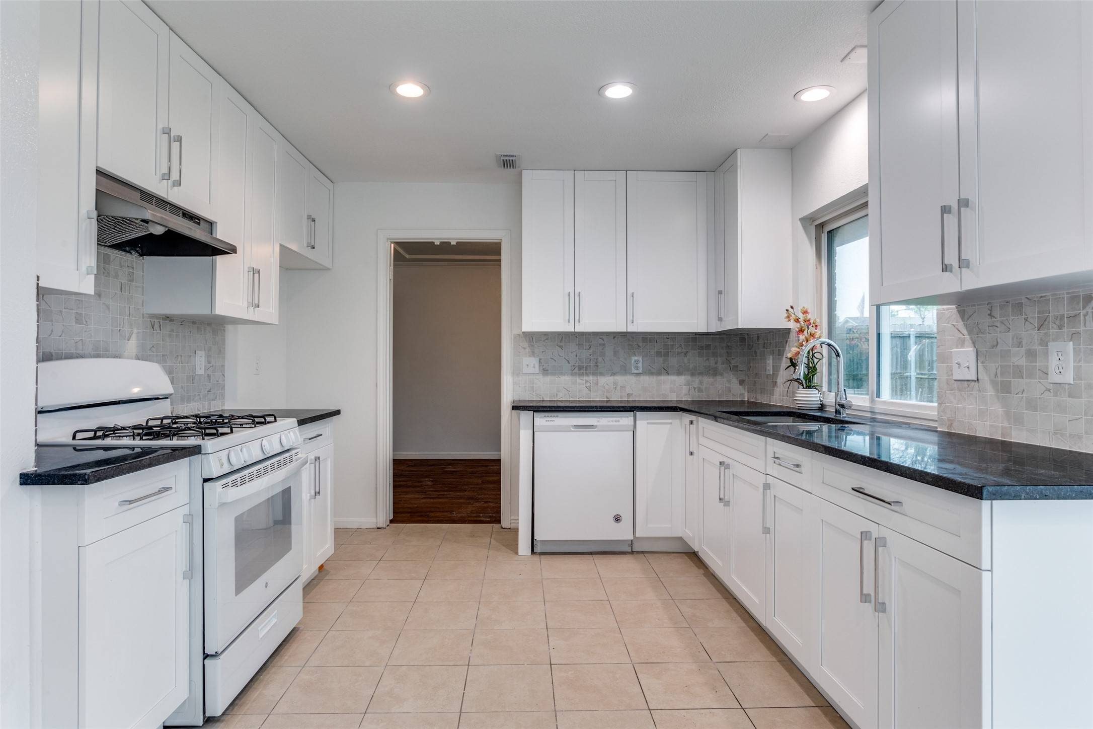 Garland, TX 75040,3709 Downs WAY