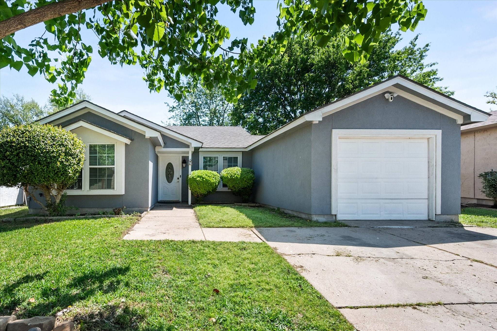 Arlington, TX 76018,5409 Creekridge DR