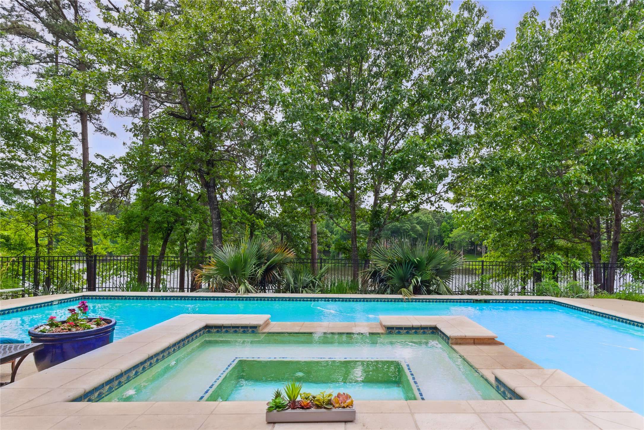 Tyler, TX 75703,1940 Stonegate CIR
