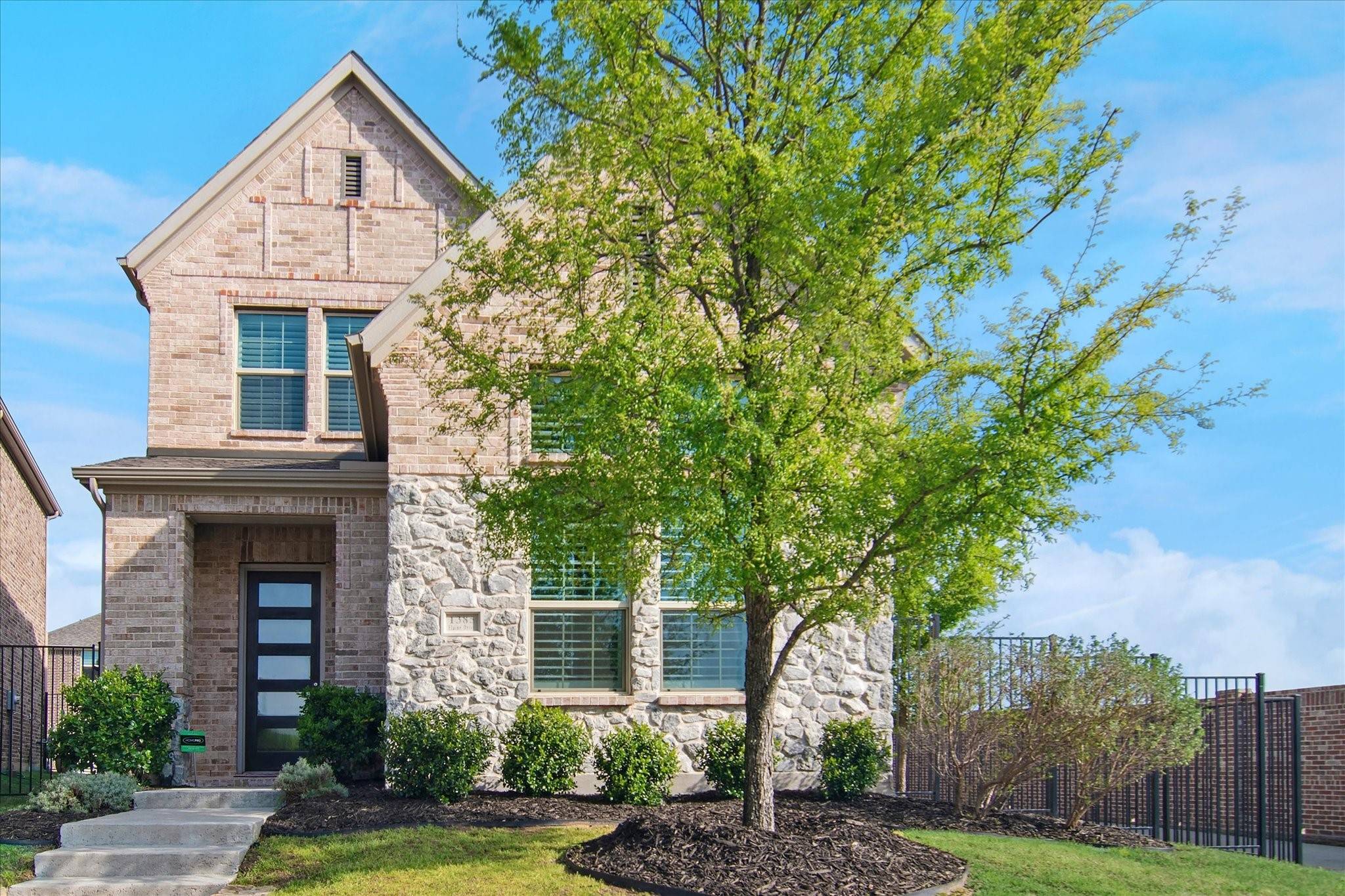 Allen, TX 75013,1385 Elaine DR