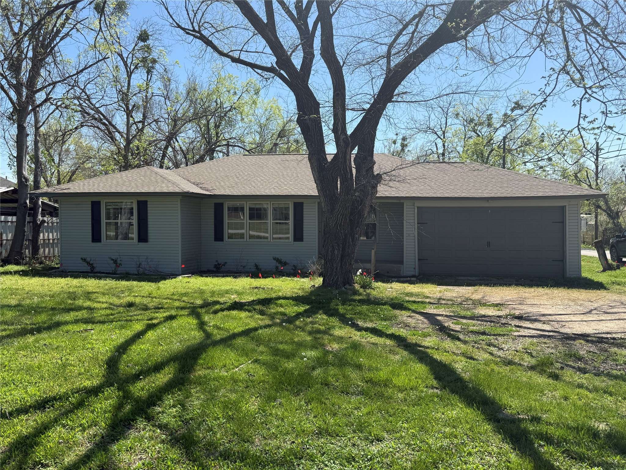 Kemp, TX 75143,612 E 8th ST