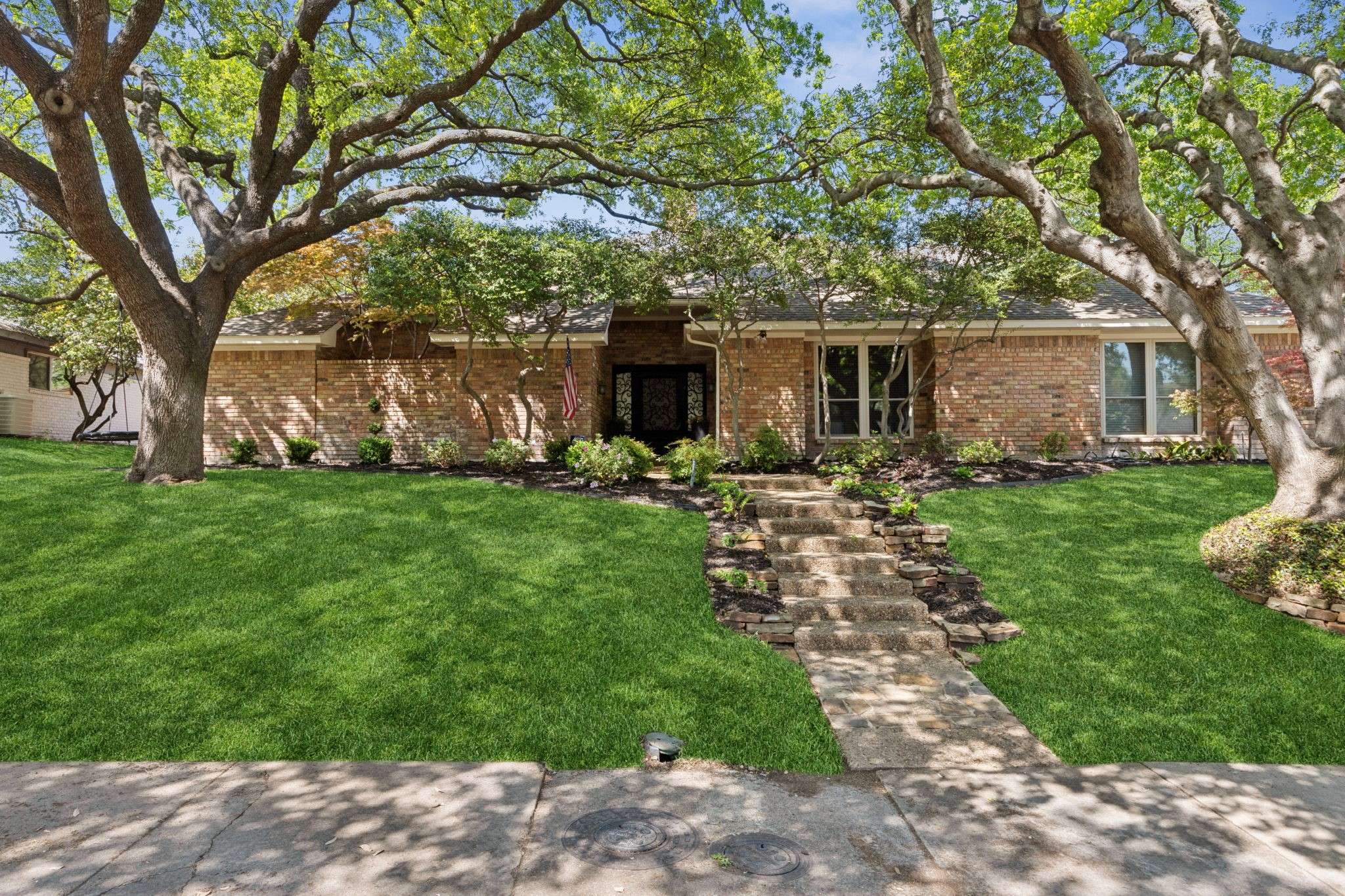 Dallas, TX 75248,6215 Warm Mist LN