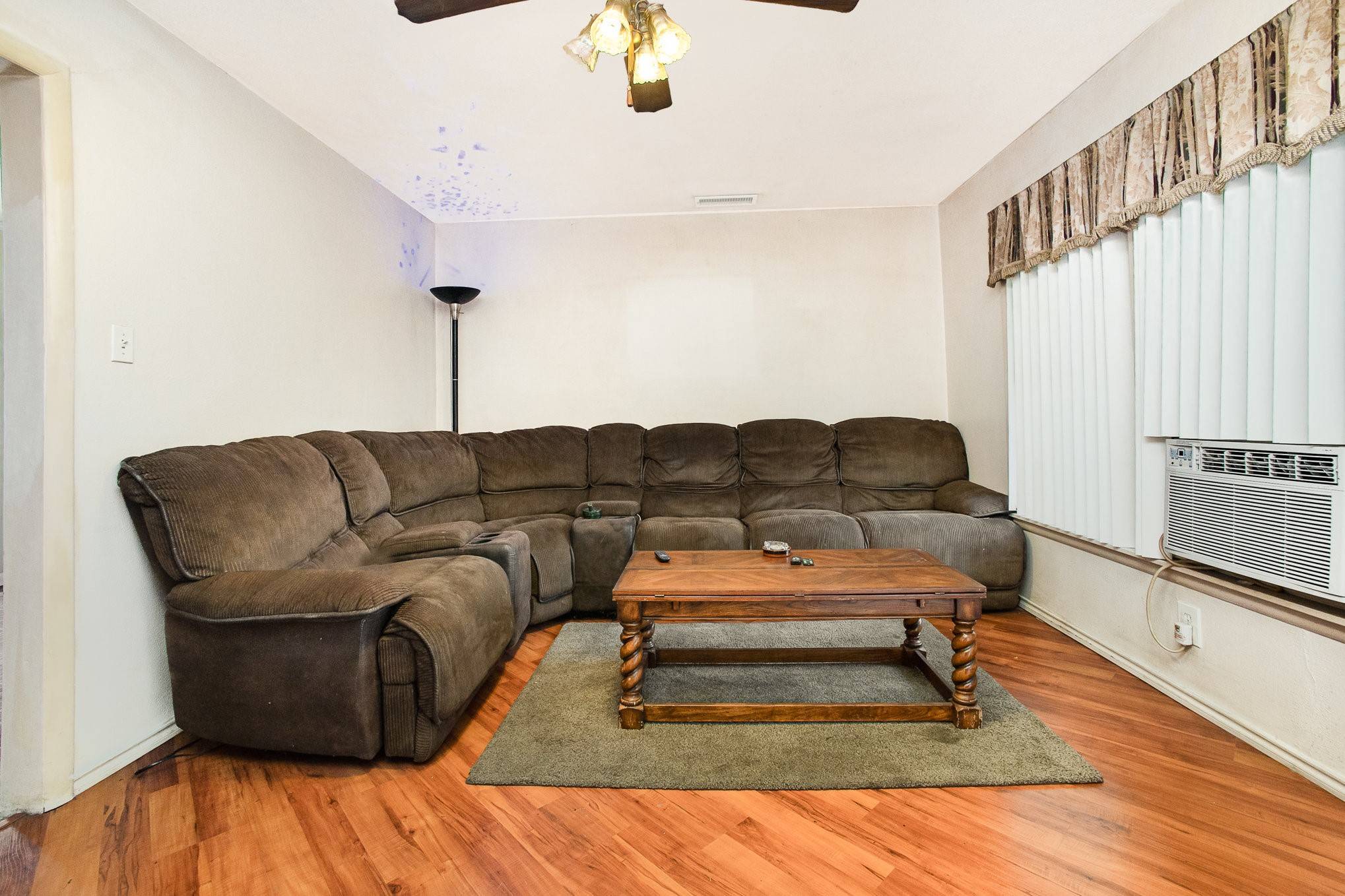 Garland, TX 75040,828 Crockett ST