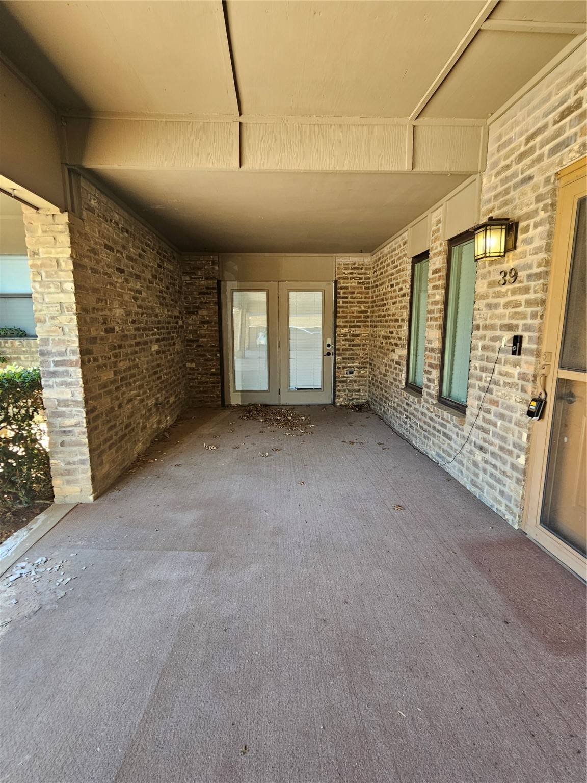 Euless, TX 76039,207 E Harwood RD #39