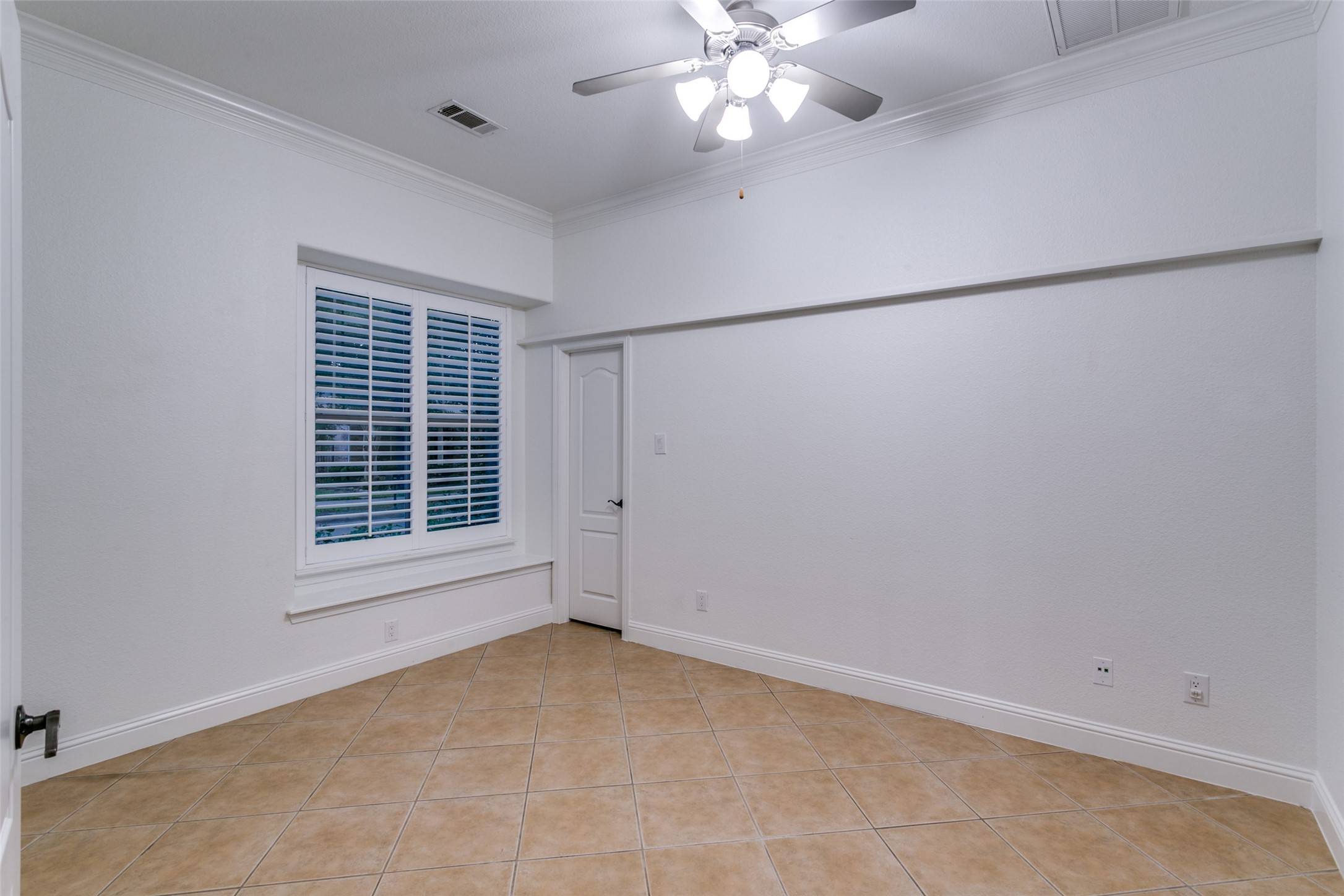 North Richland Hills, TX 76180,8621 Beetle Nut LN