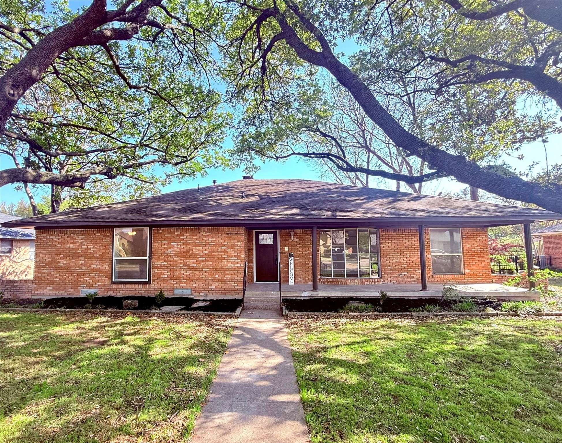 Garland, TX 75040,918 Bromwich ST
