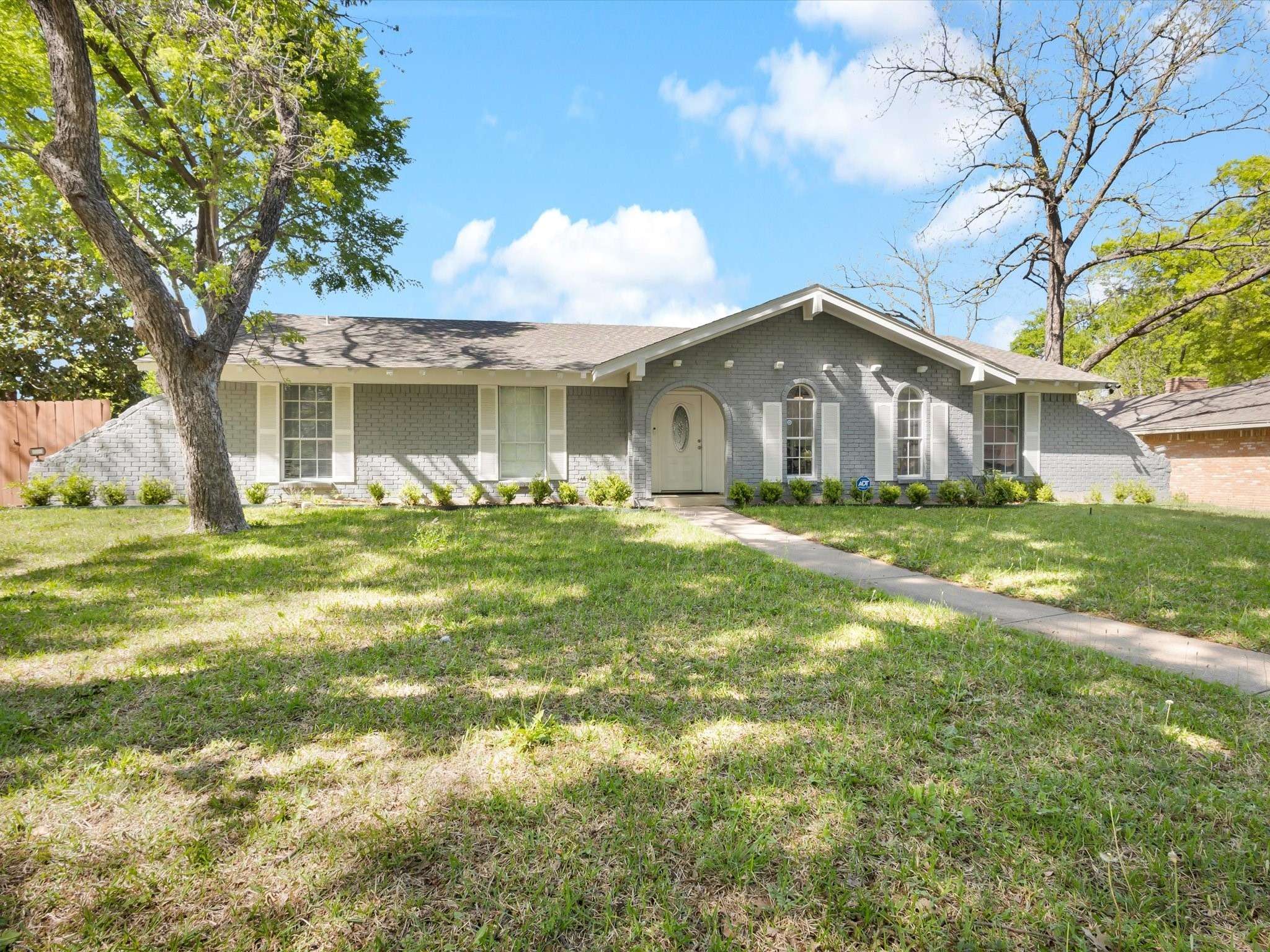 Desoto, TX 75115,1231 Springbrook CIR