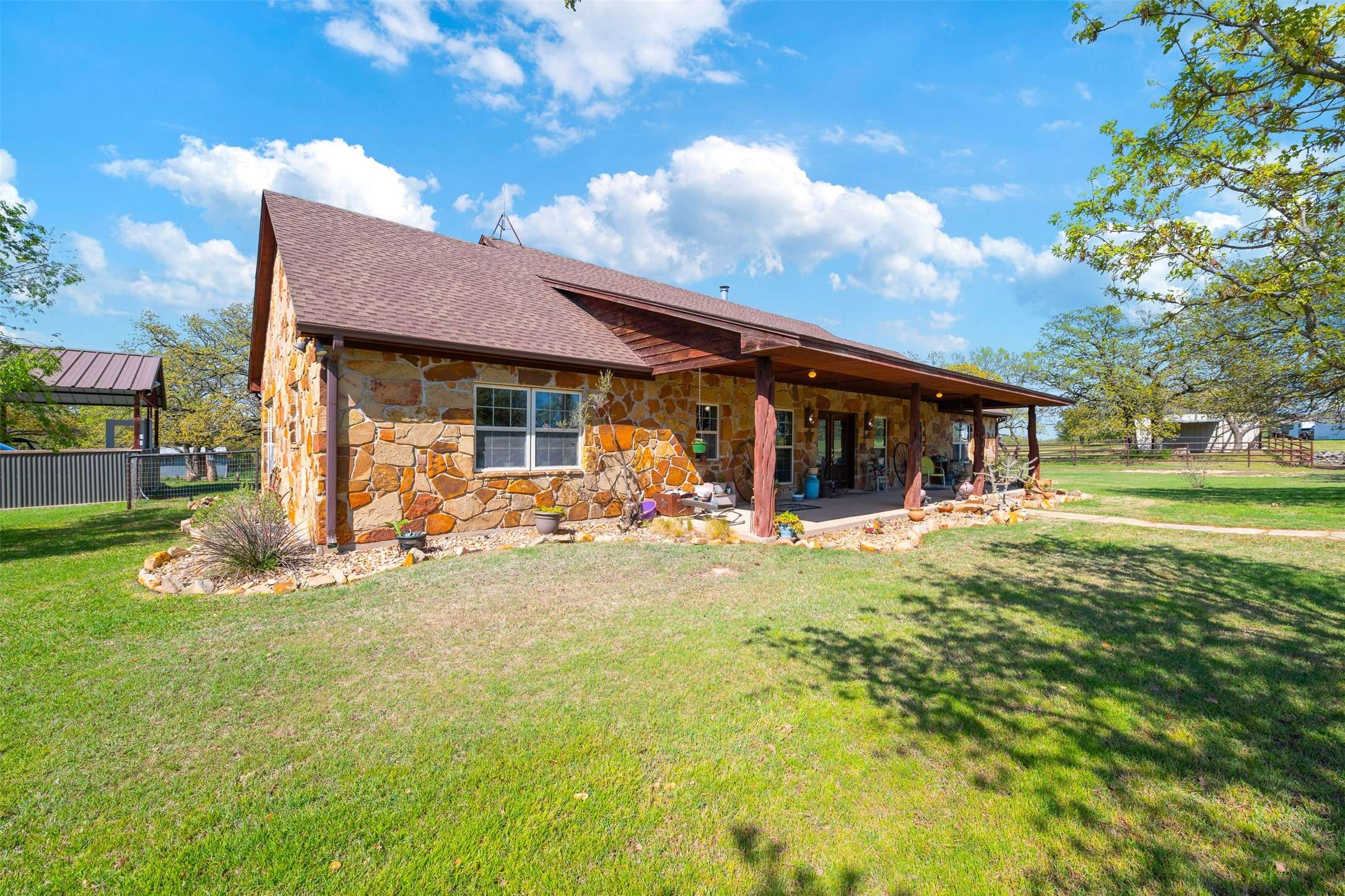 Springtown, TX 76082,4412 Holbrook RD