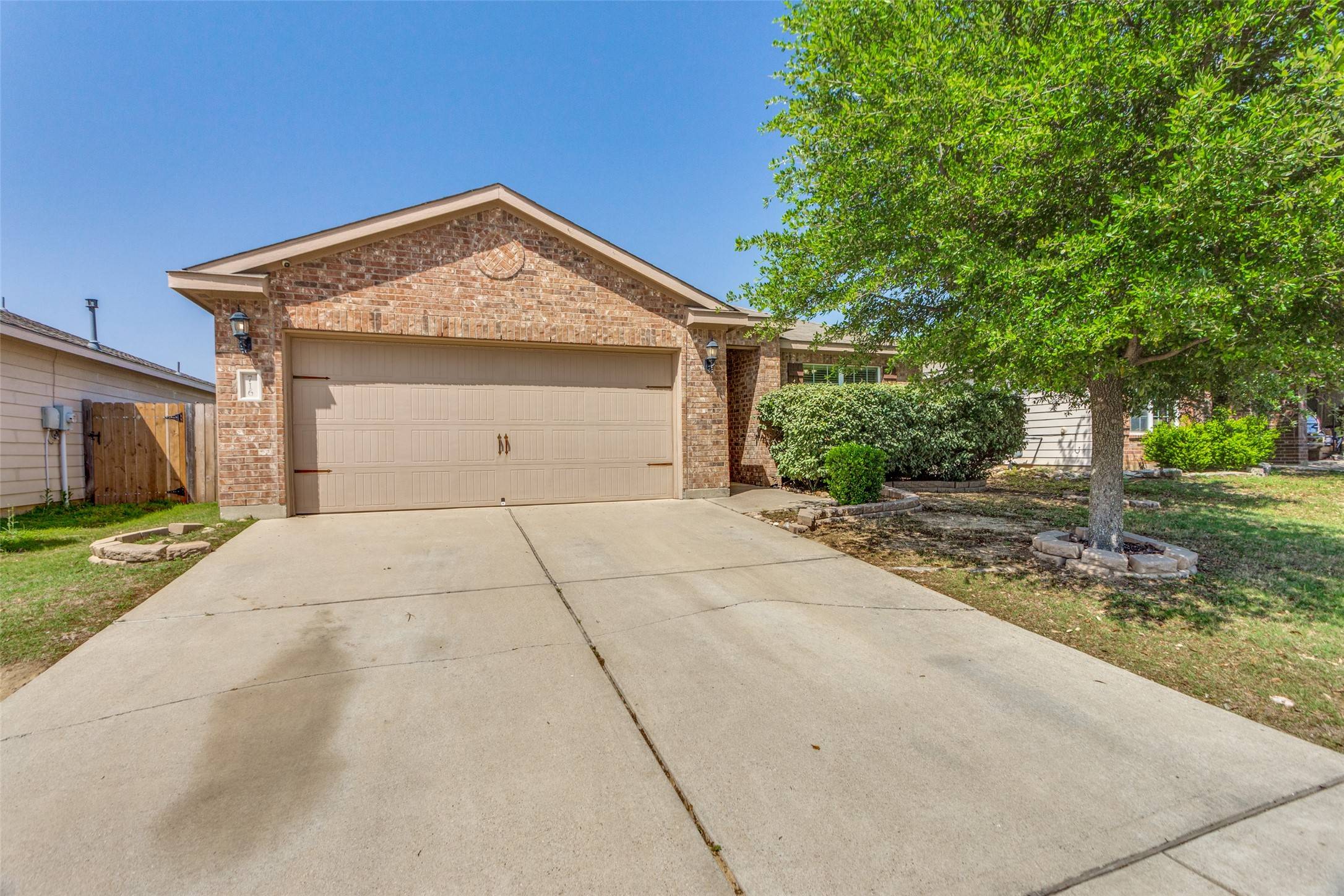 Fort Worth, TX 76140,716 Lazy Crest DR